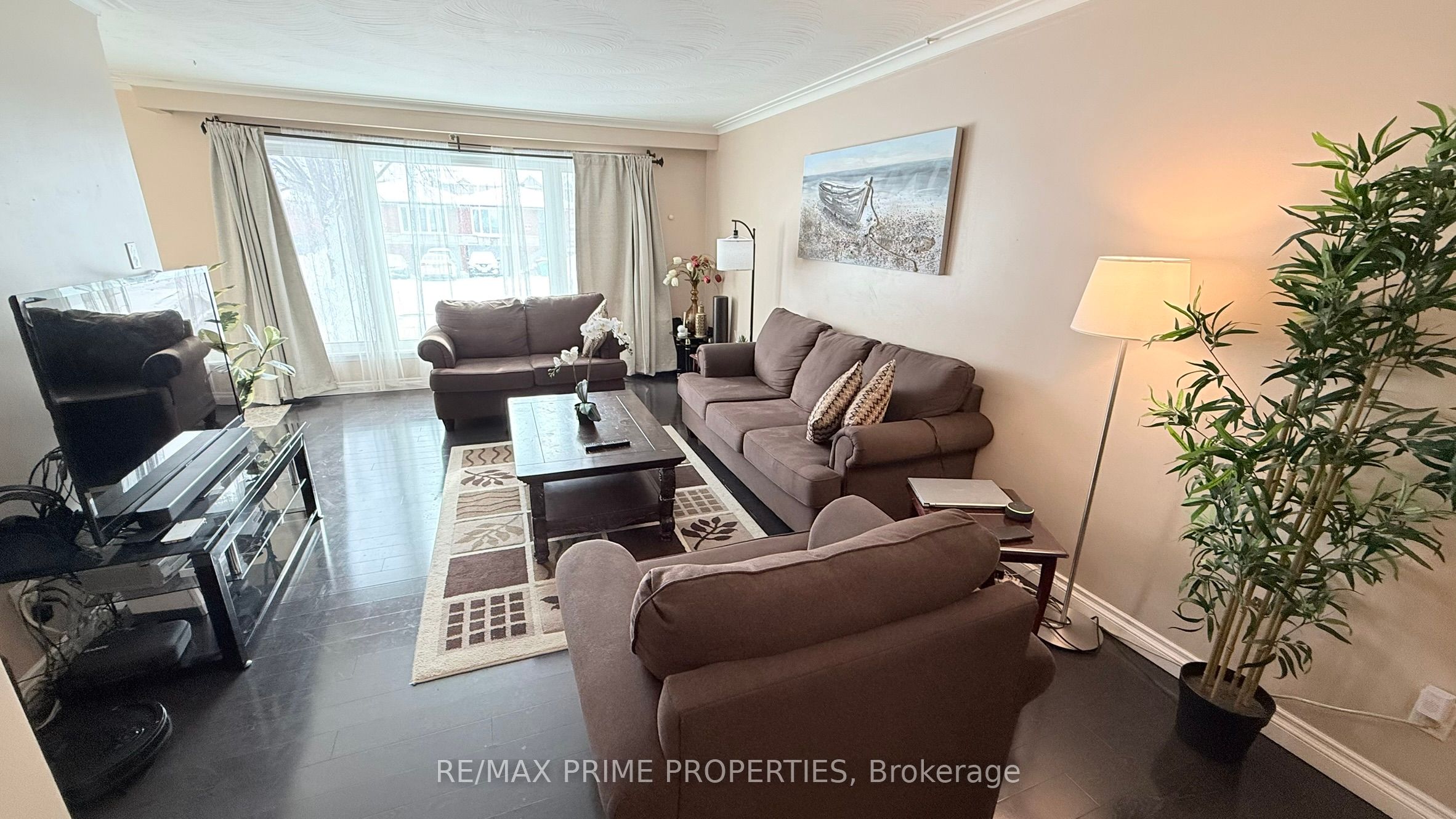 MLS #W12388550 image #3