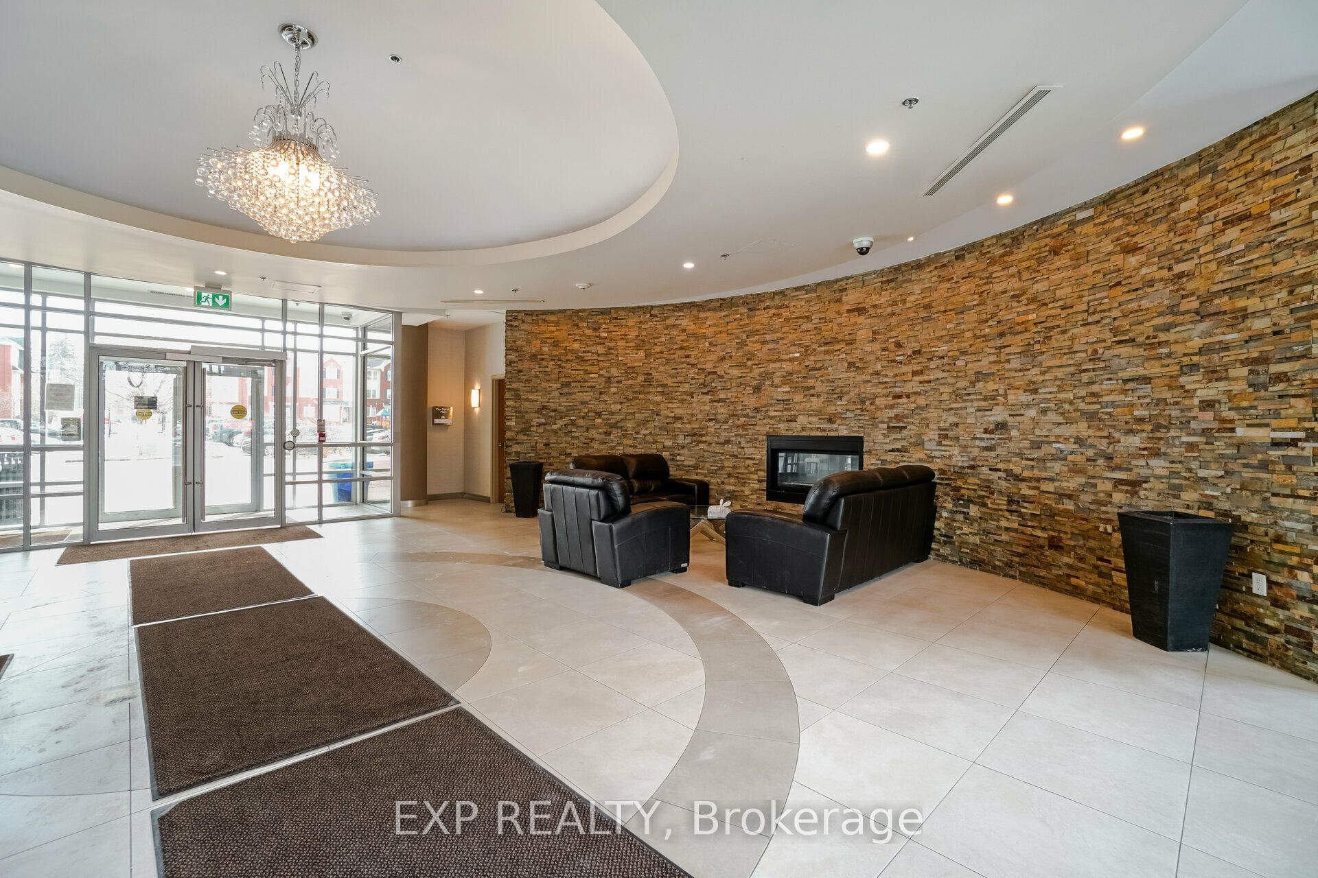 MLS #W12389041 image #1