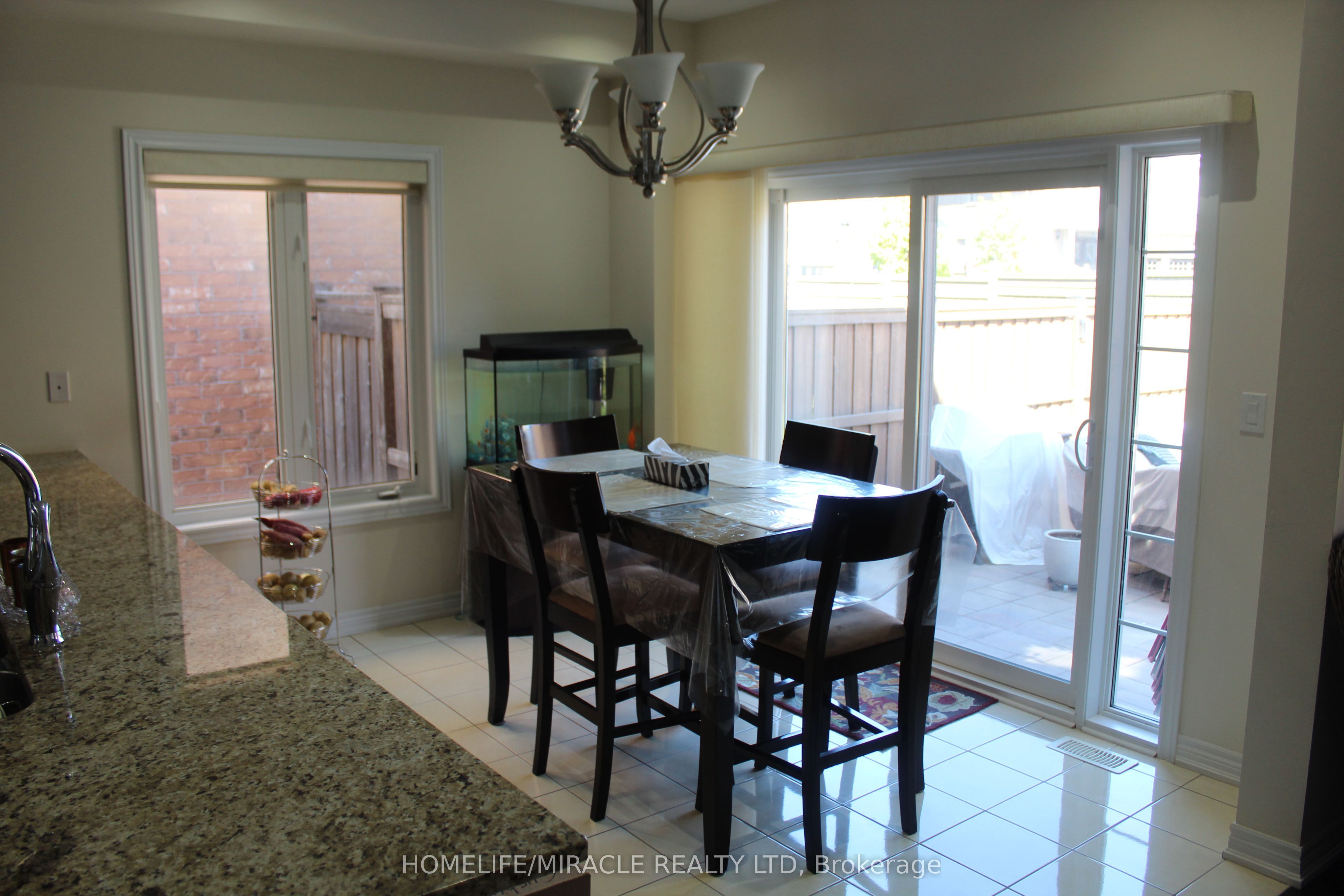 MLS #W12389408 image #11