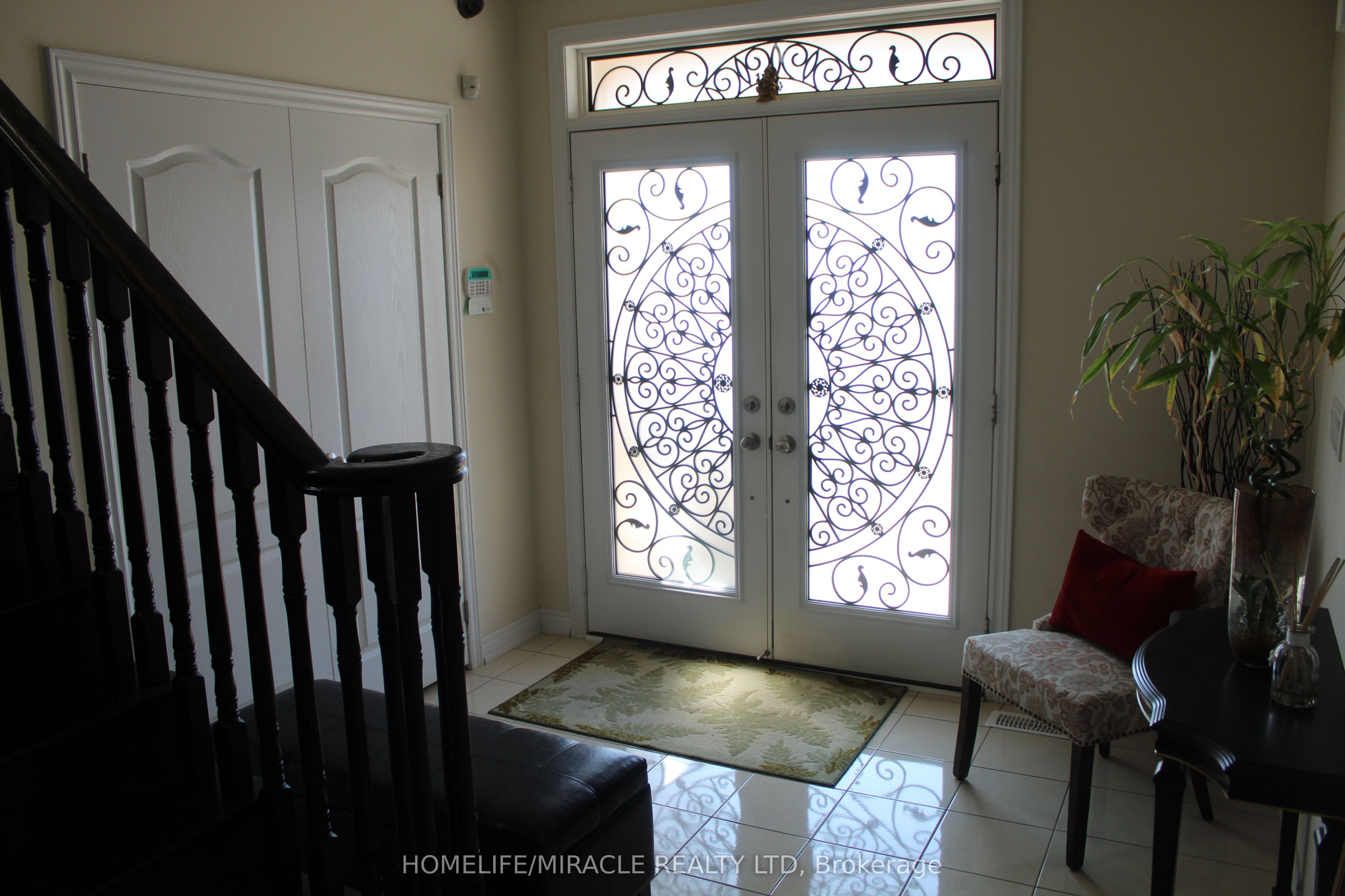 MLS #W12389408 image #2