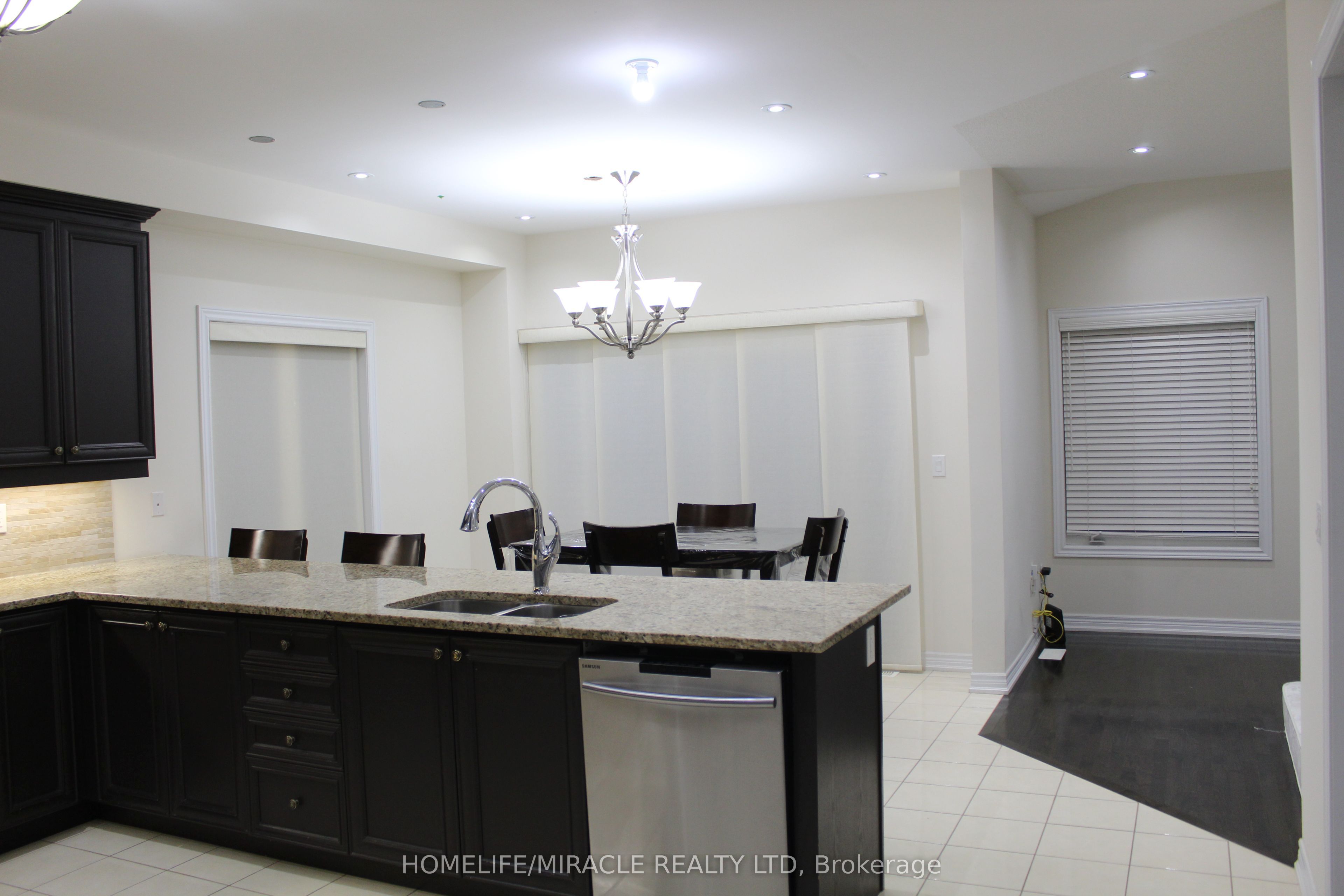 MLS #W12389408 image #8