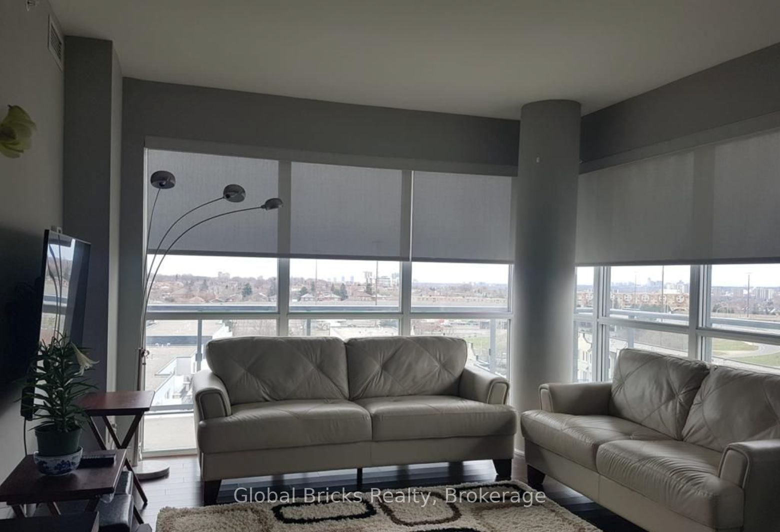 MLS #W12389737 image #1