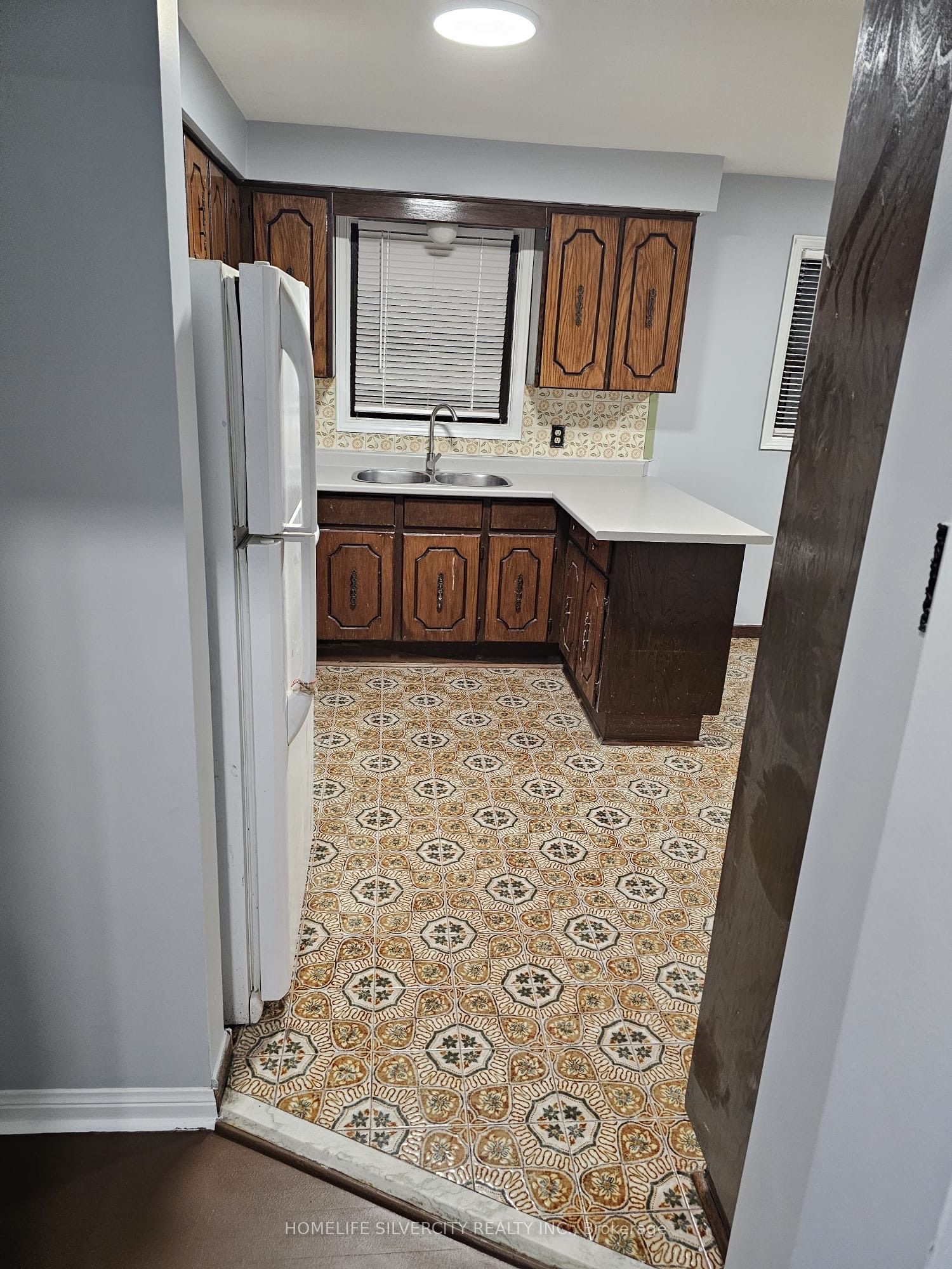 MLS #W12389801 image #2