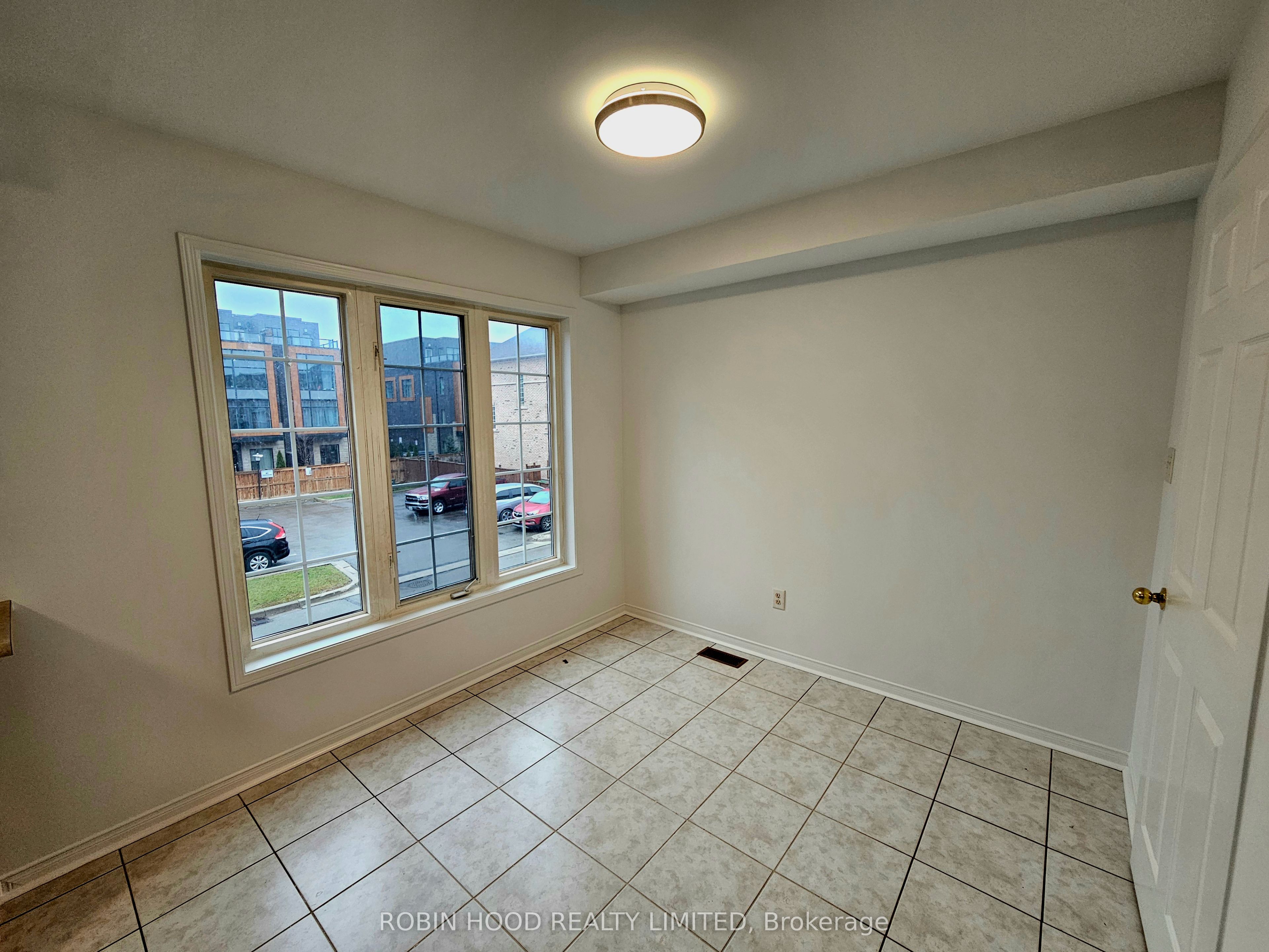 MLS #W12389960 image #5