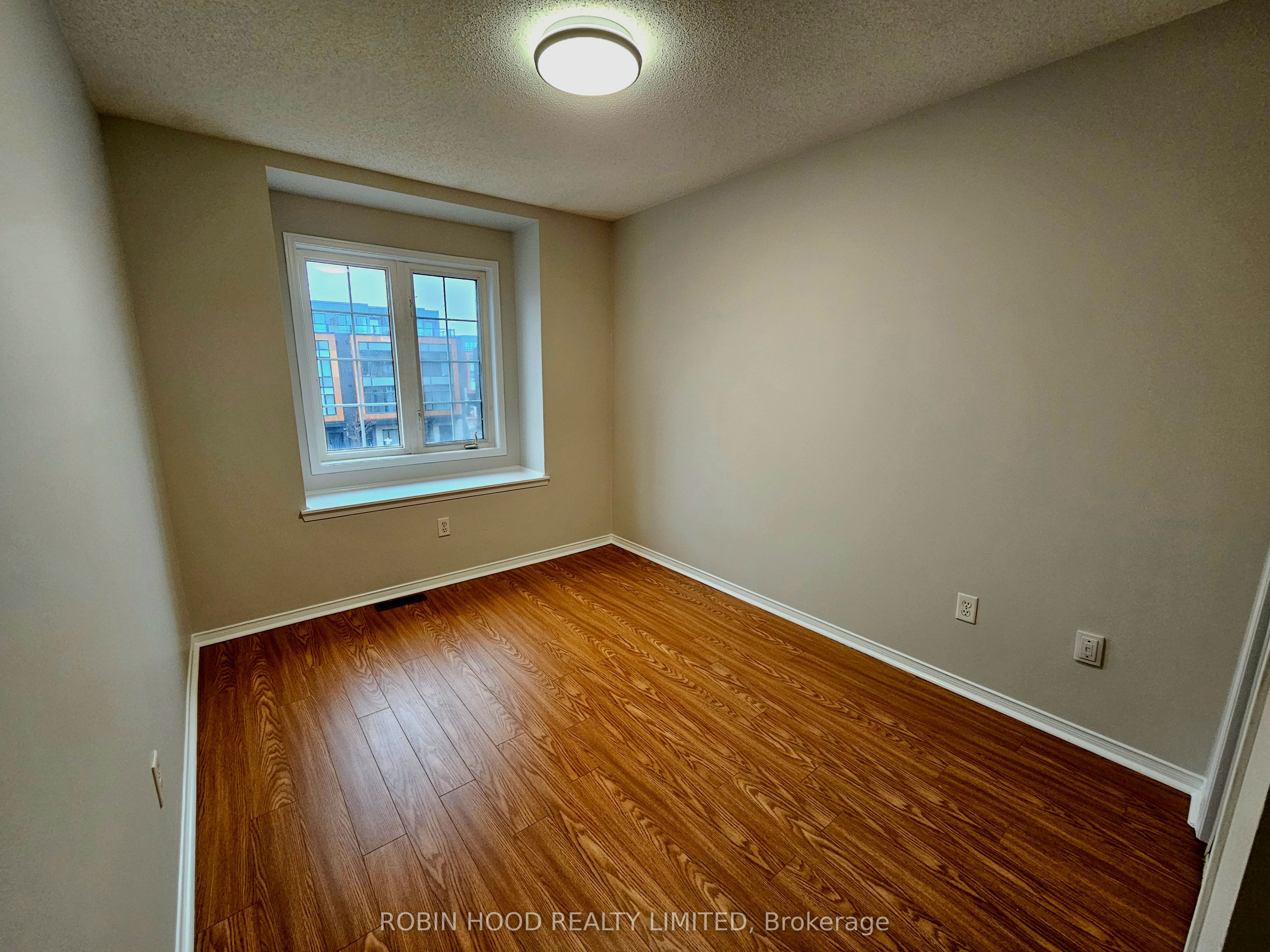 MLS #W12389960 image #8