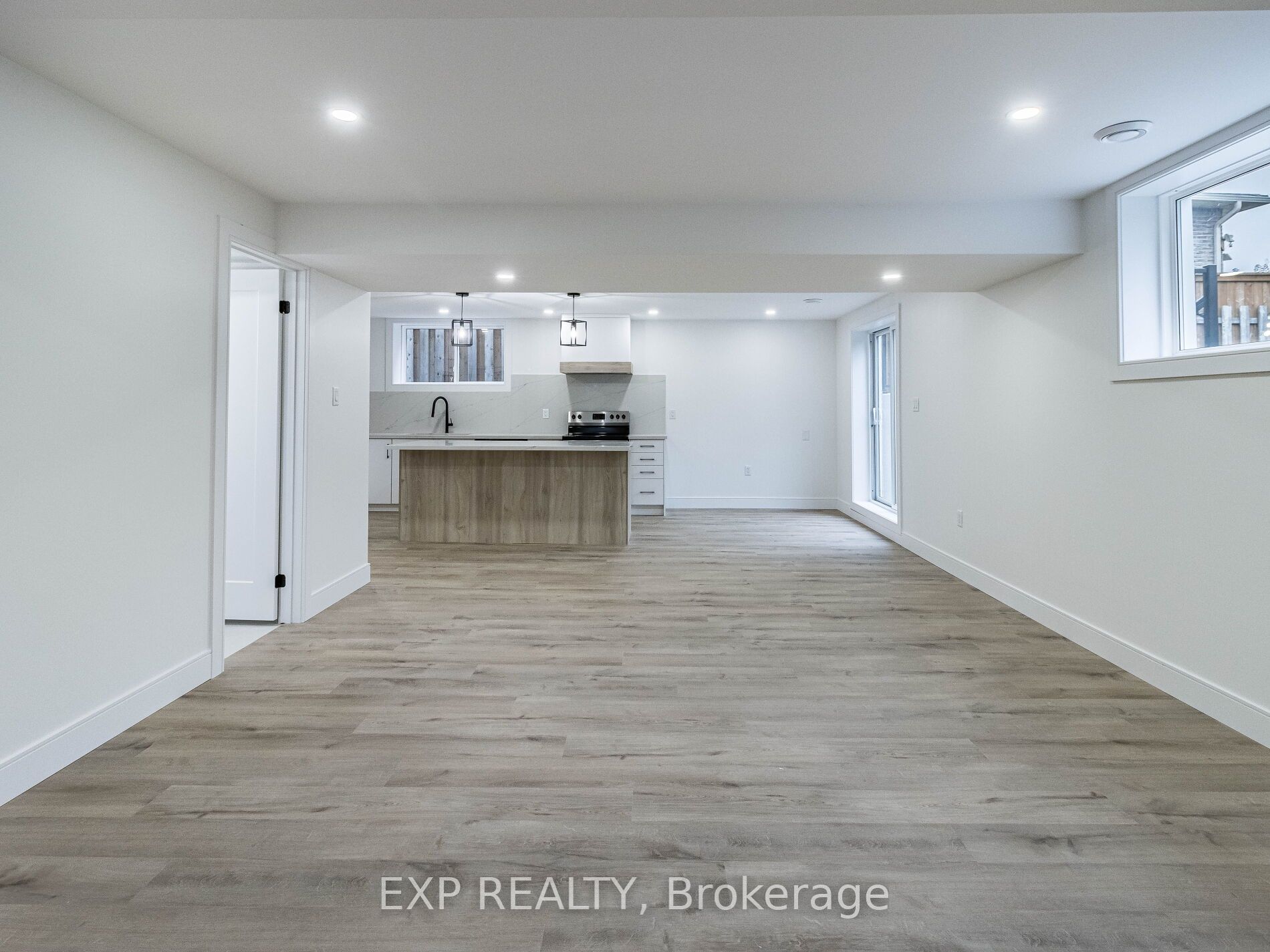 MLS #W12390010 image #11