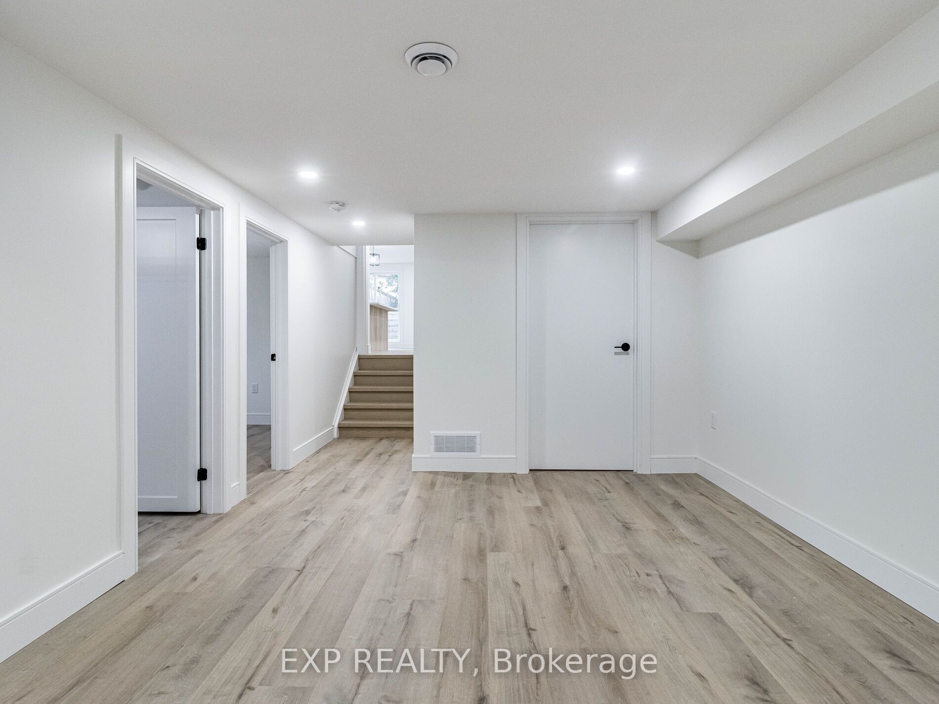 MLS #W12390010 image #19