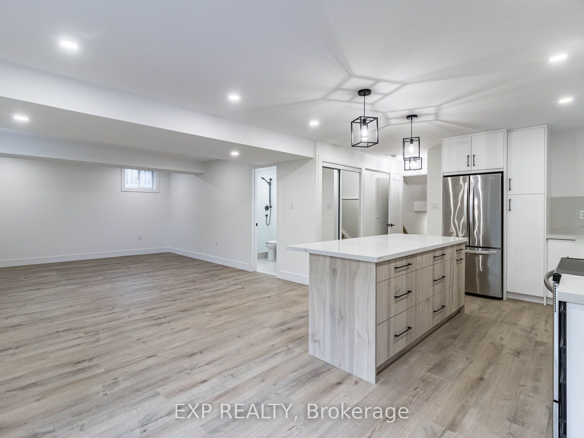 MLS #W12390010 image #8