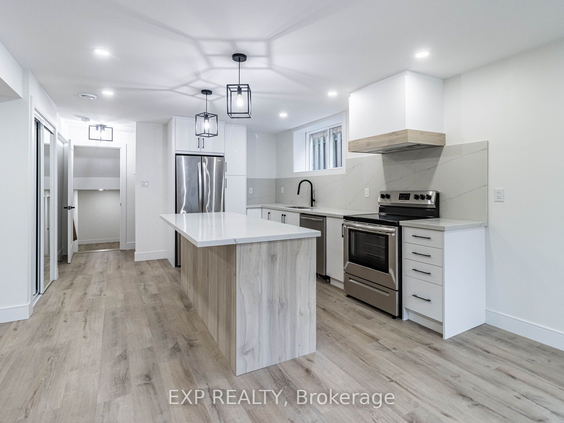 MLS #W12390010 image #9