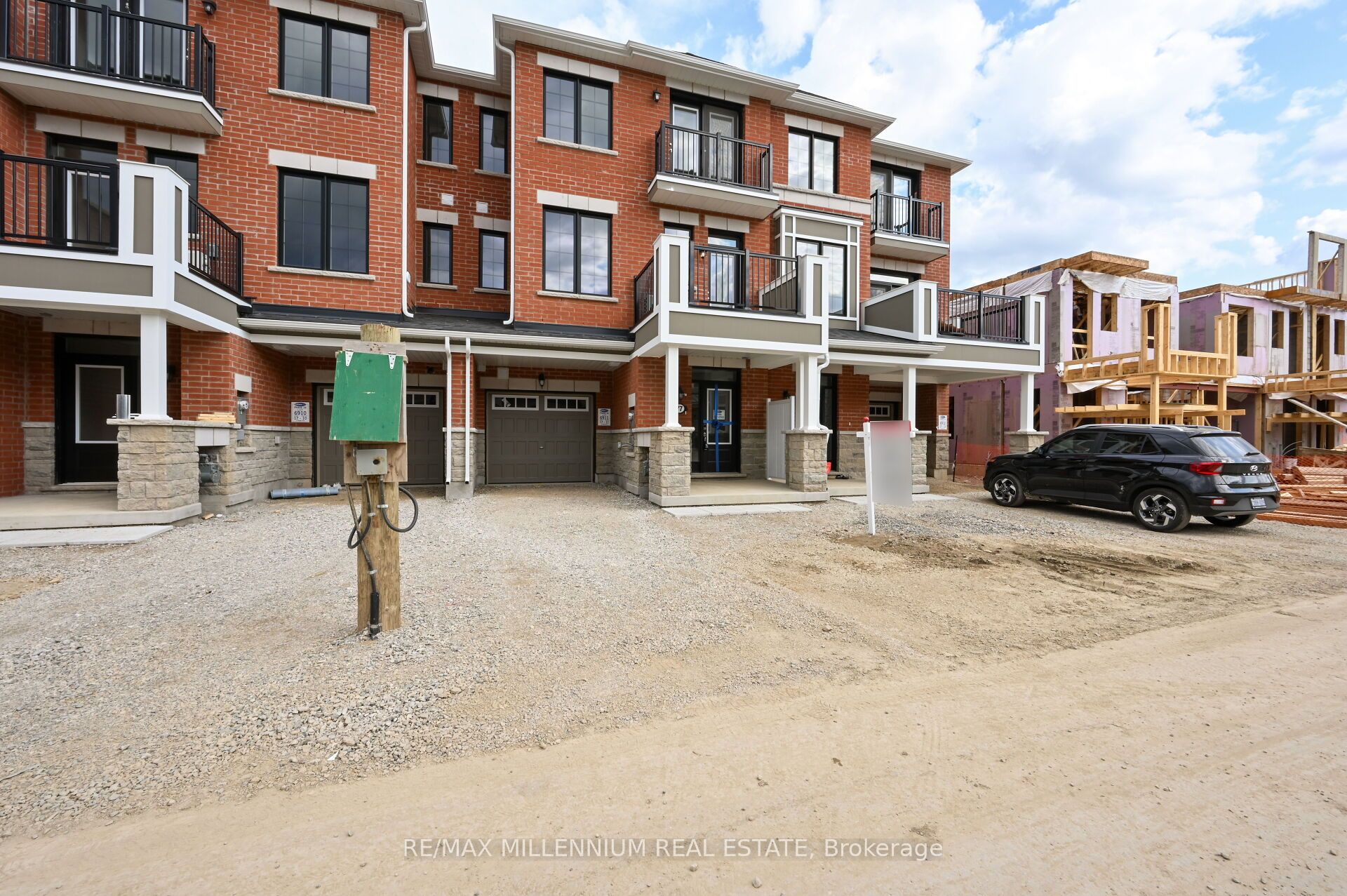 MLS #W12390263 image #1