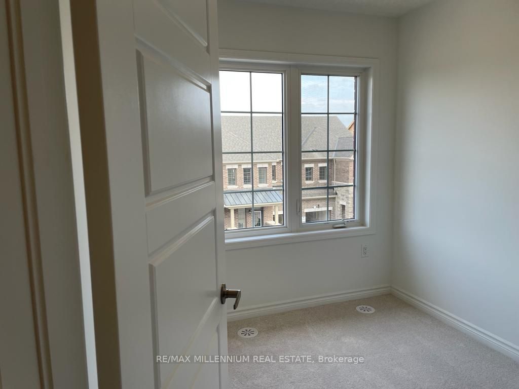 MLS #W12390263 image #13