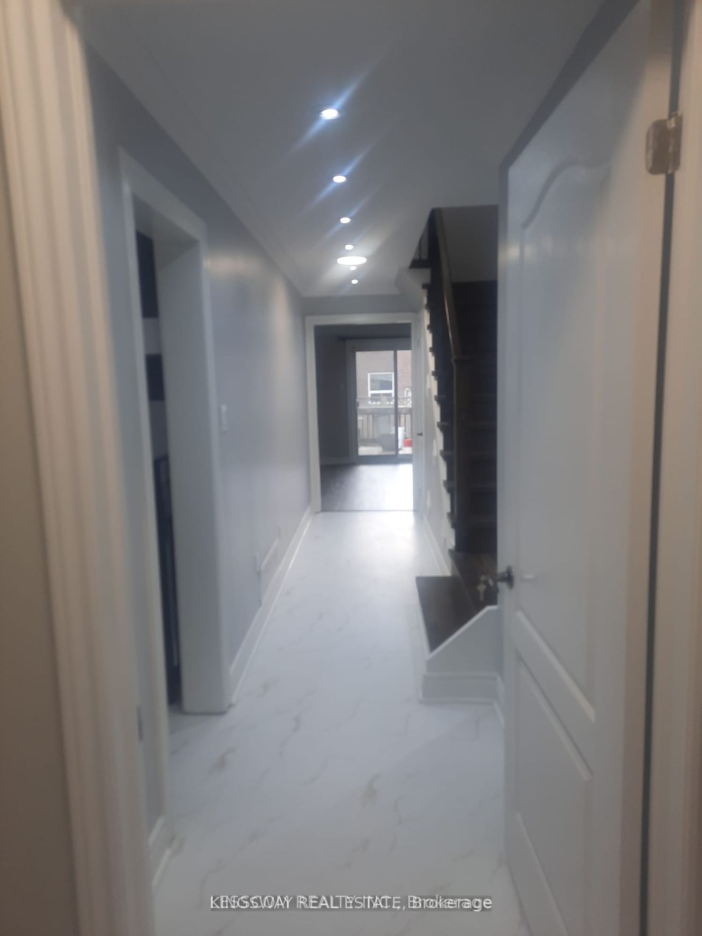 MLS #W12390285 image #4