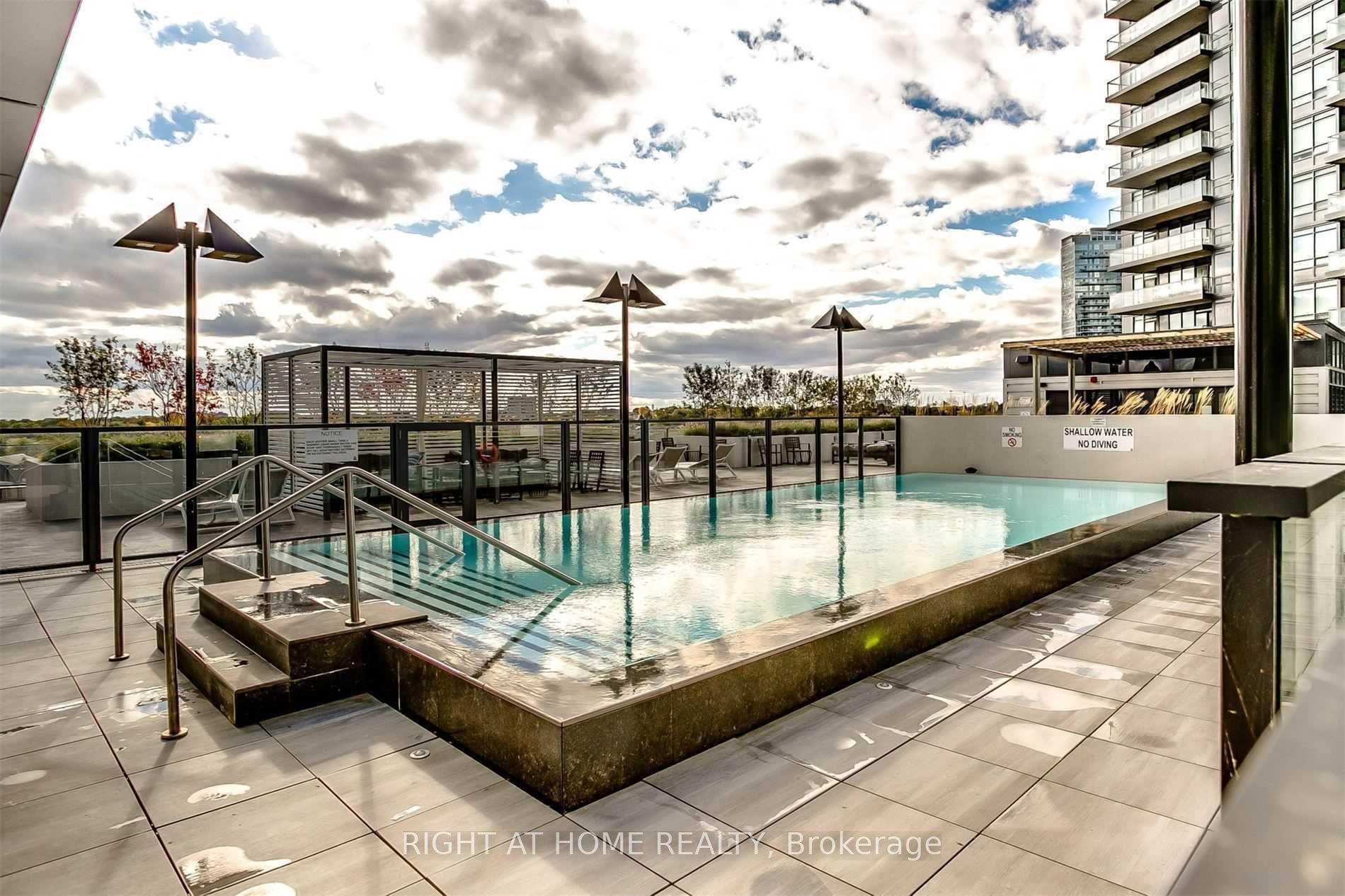 MLS #W12390652 image #10