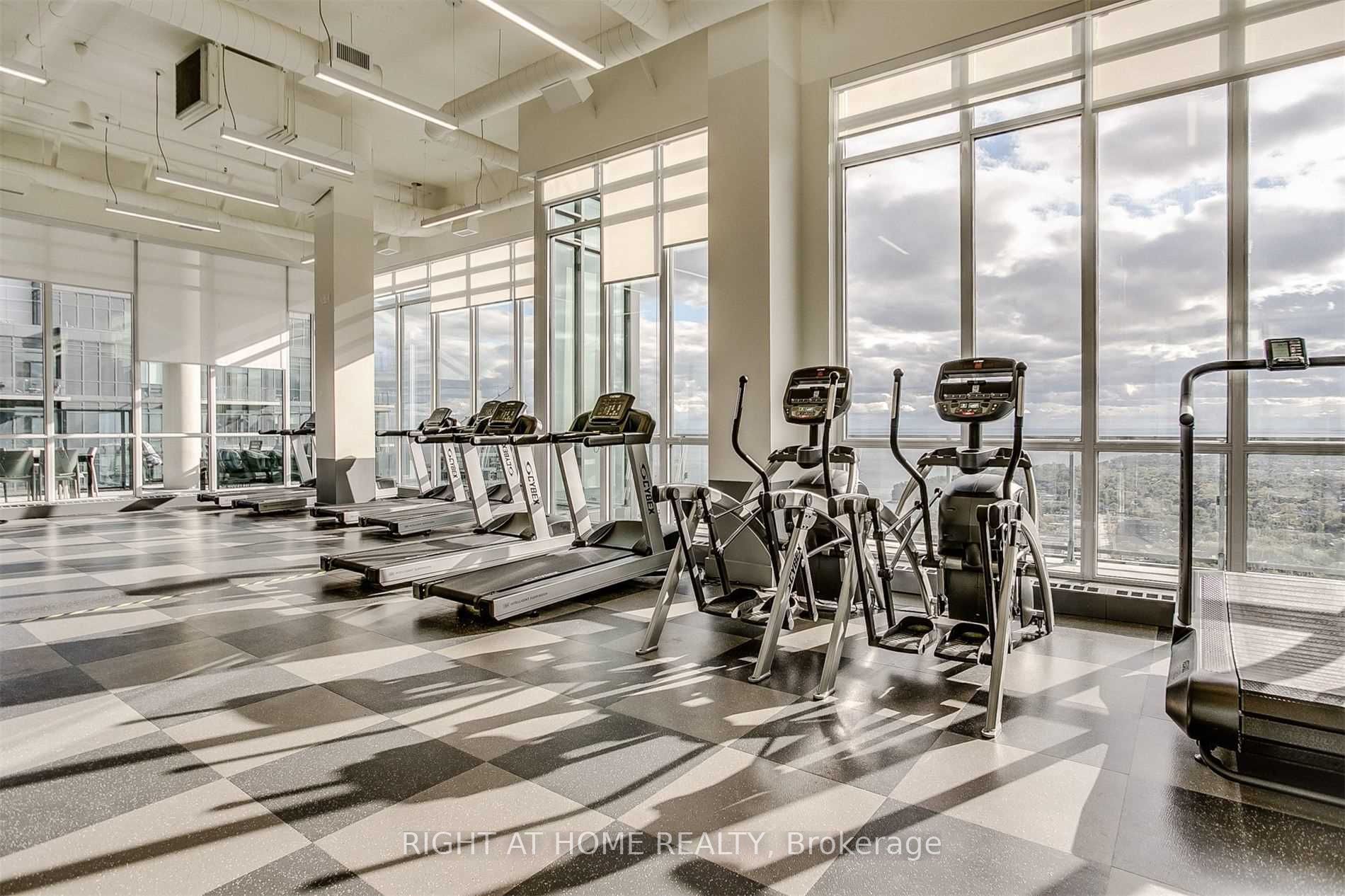 MLS #W12390652 image #17