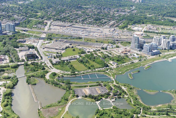 MLS #W12390652 image #3