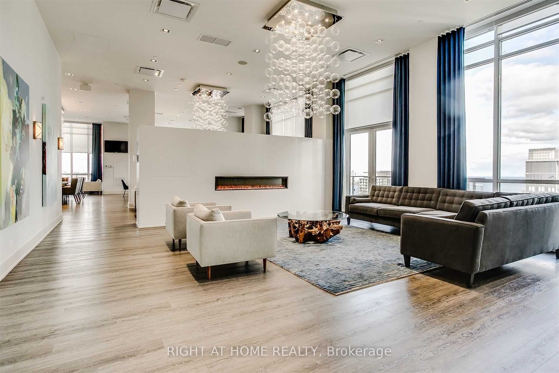 MLS #W12390652 image #8