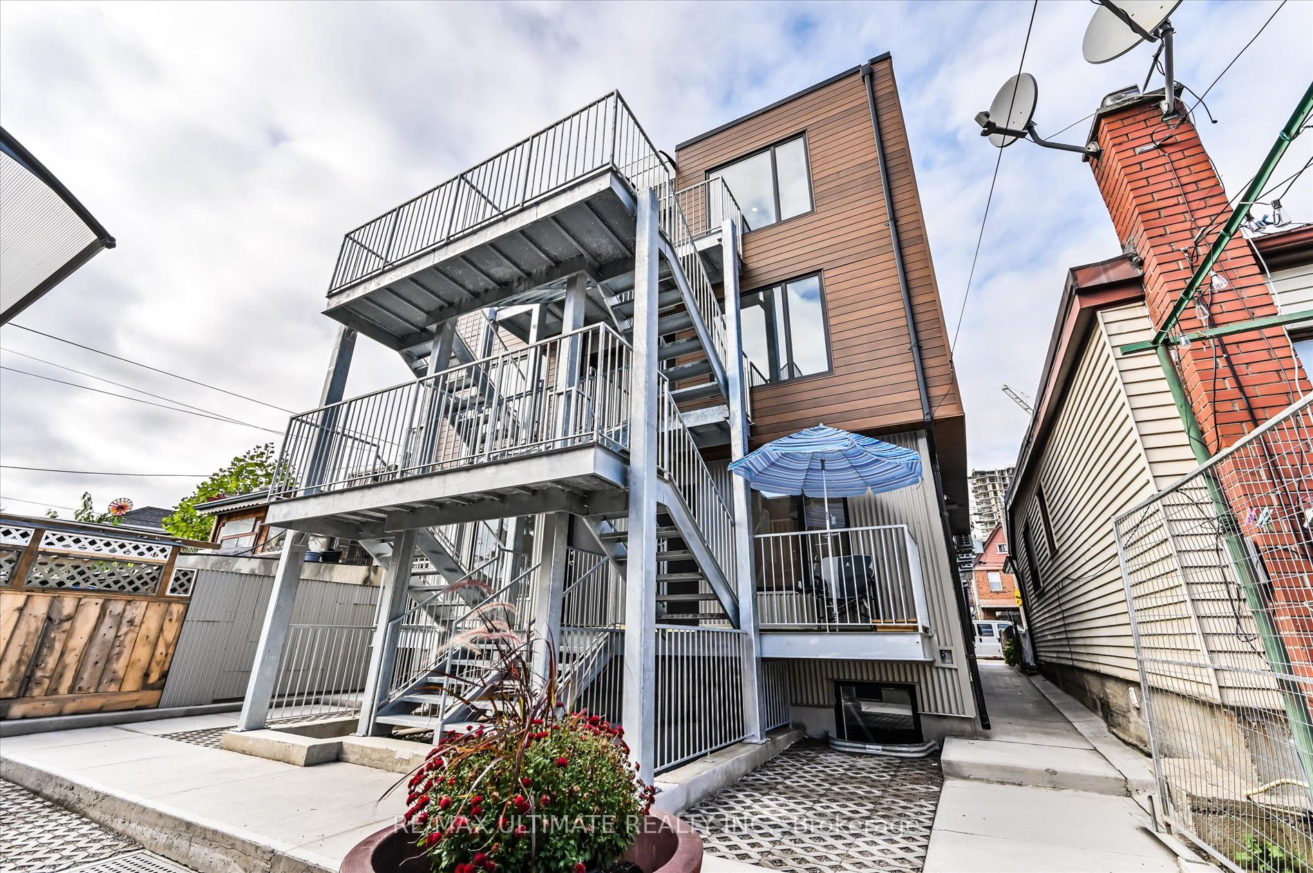 MLS #W12390762 image #4