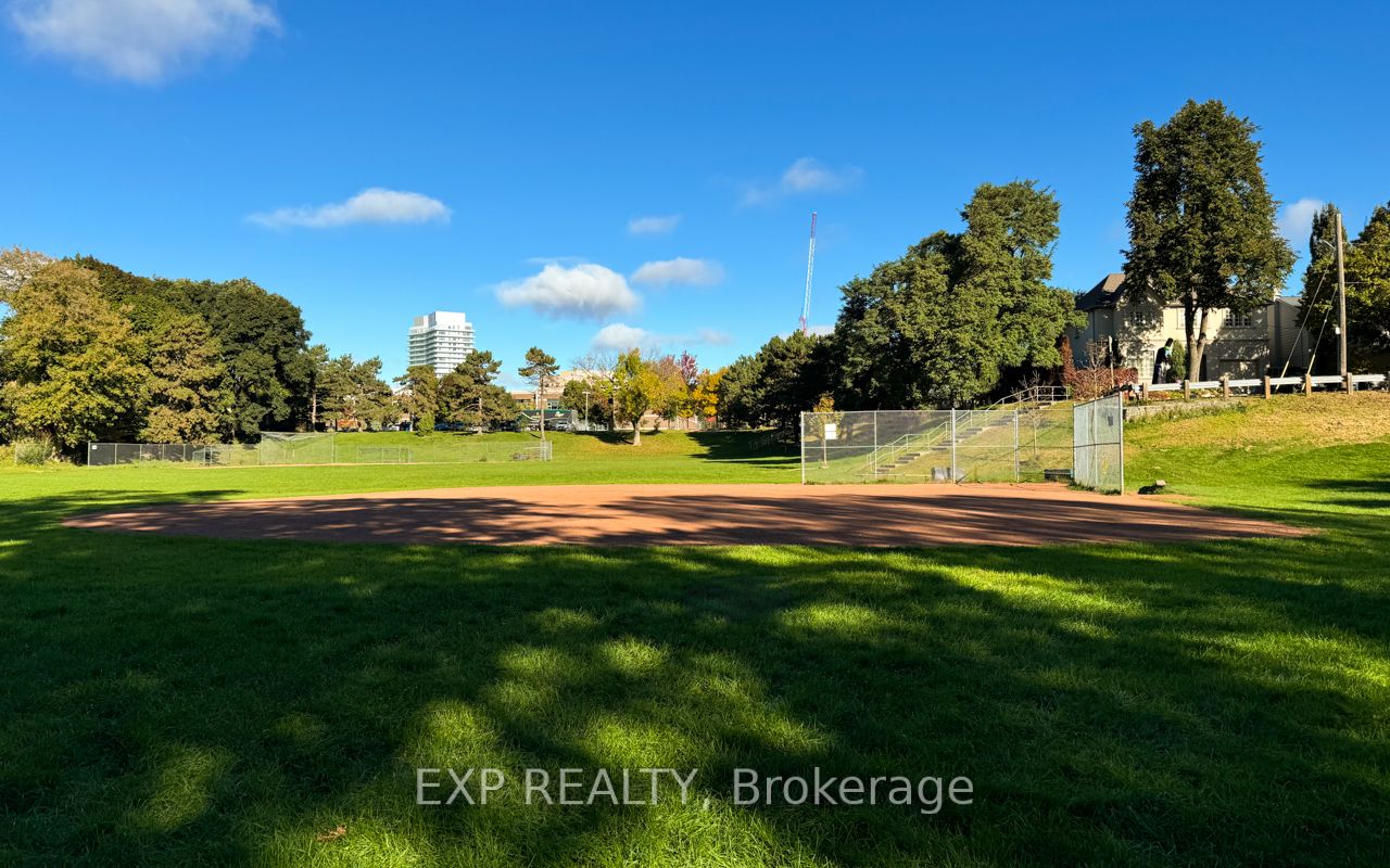 MLS #W12391121 image #24