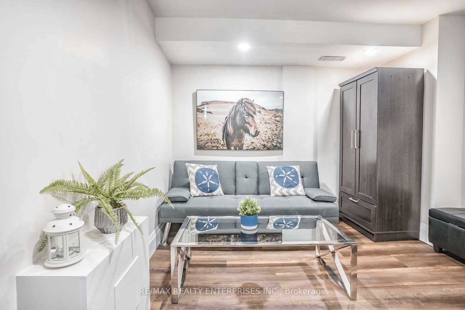 MLS #W12391506 image #9