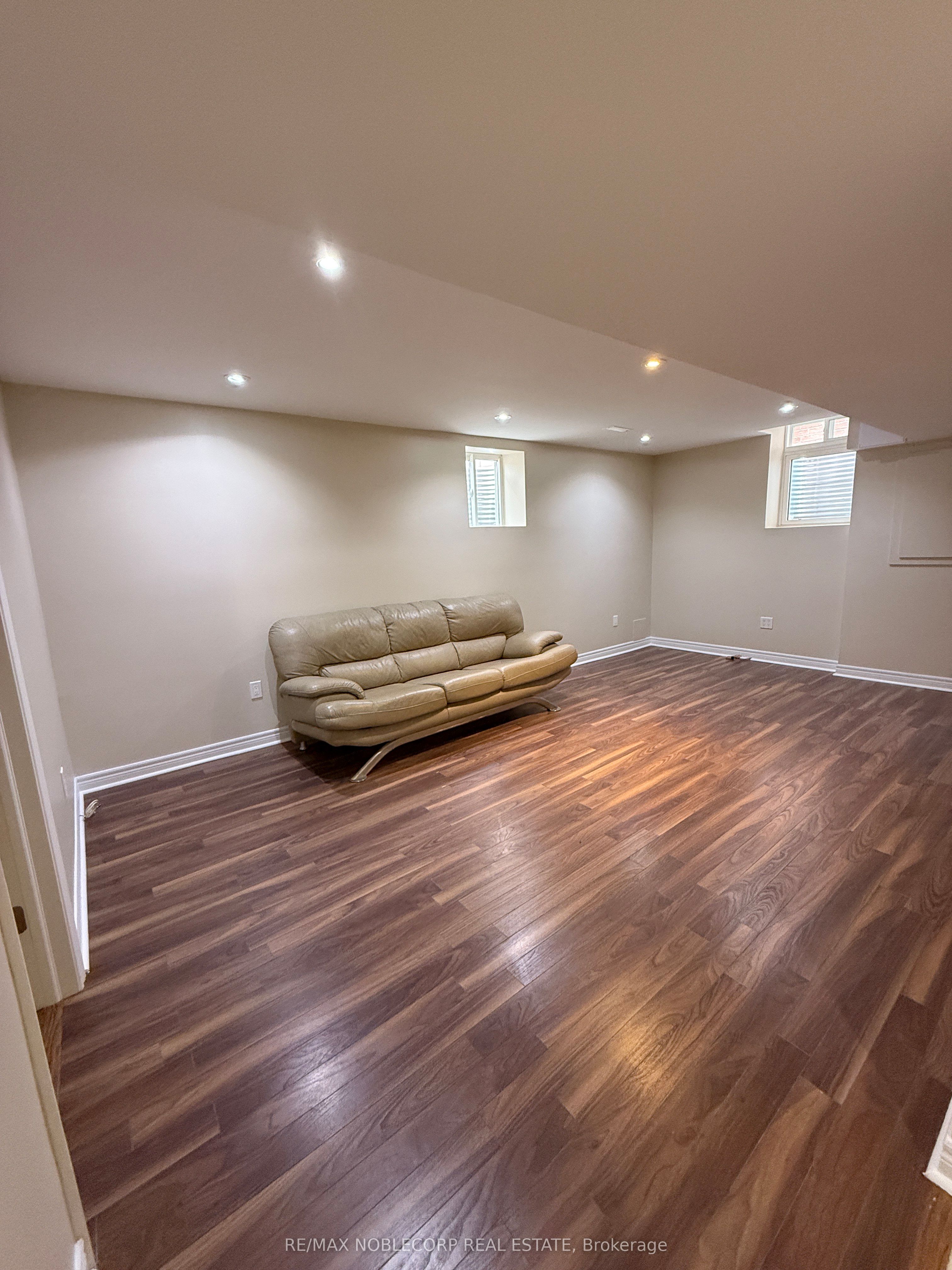 MLS #W12391563 image #3