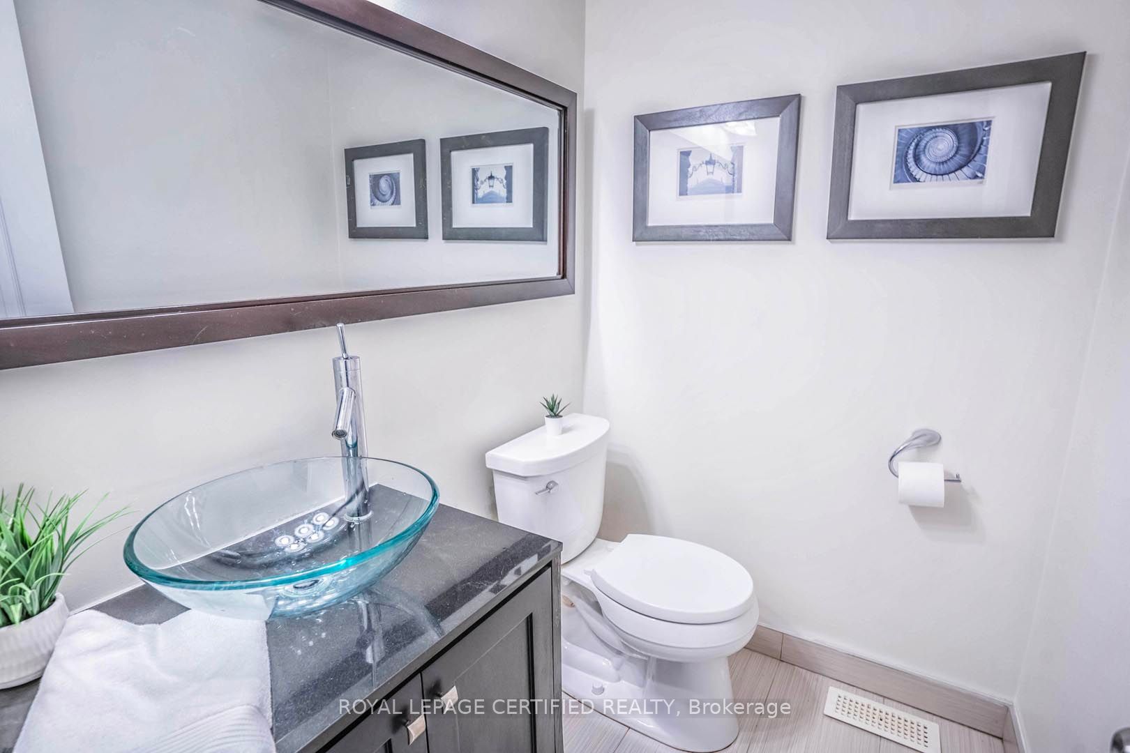 MLS #W12391628 image #17