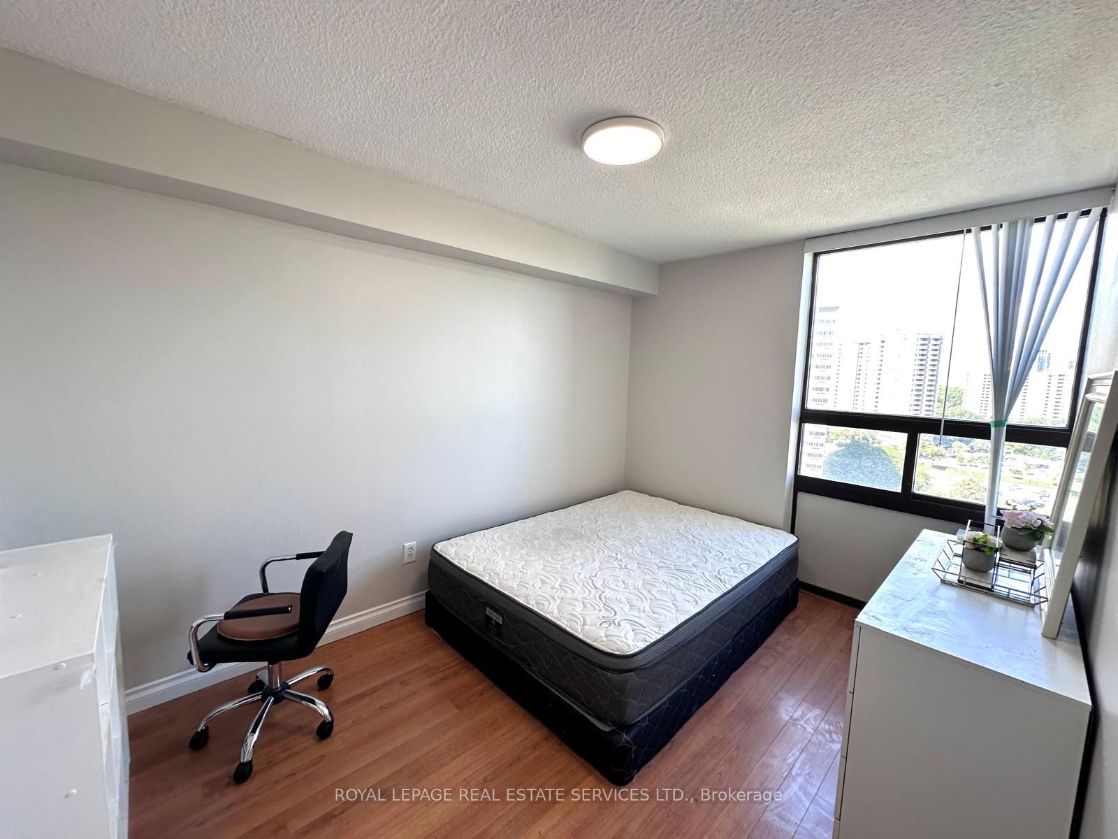 MLS #W12391873 image #17