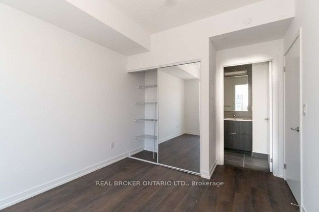 MLS #W12392006 image #7