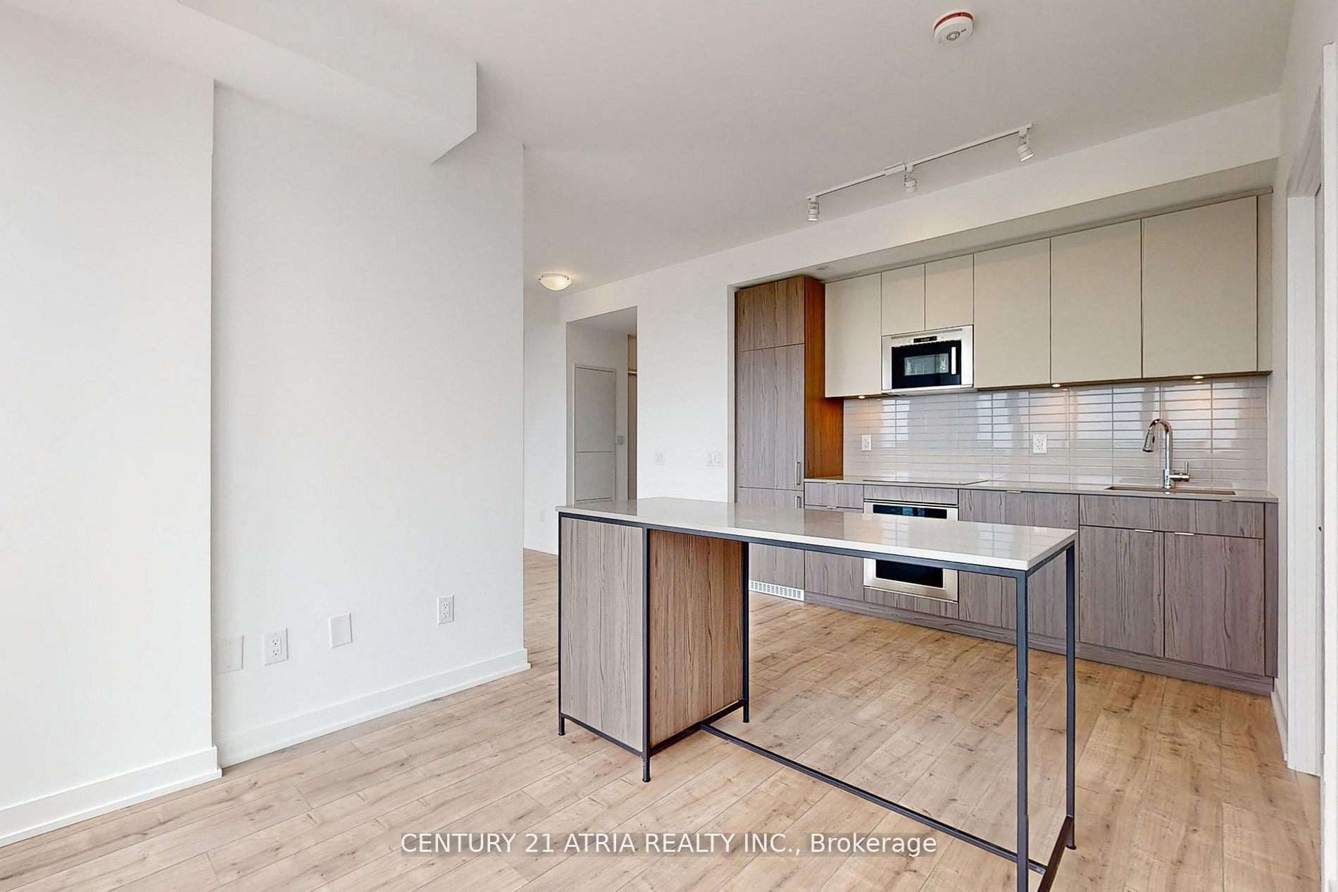 MLS #W12392020 image #10