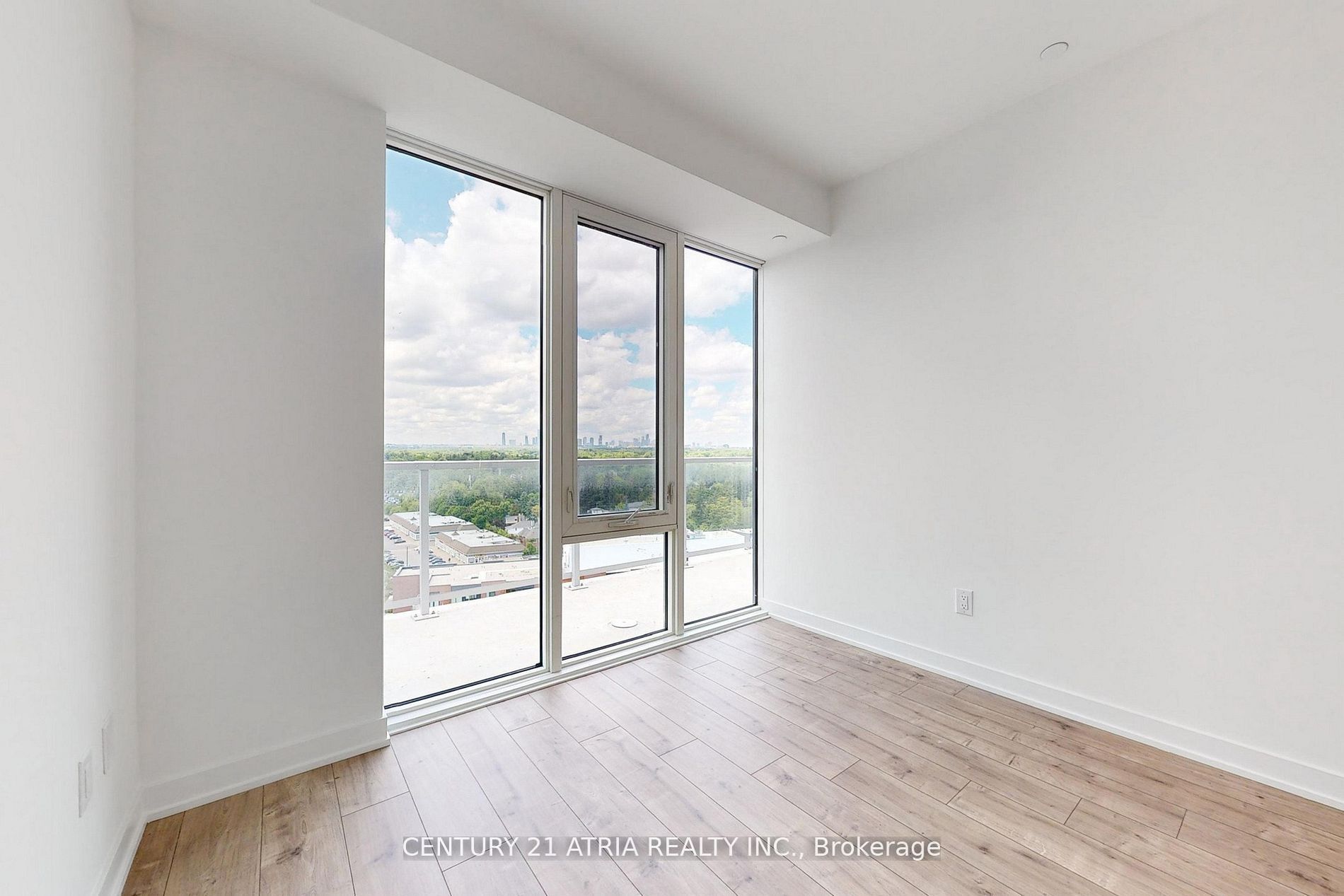 MLS #W12392020 image #16