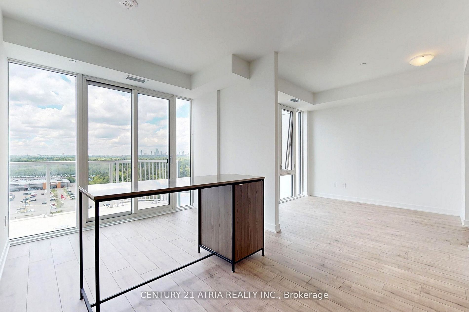 MLS #W12392020 image #6