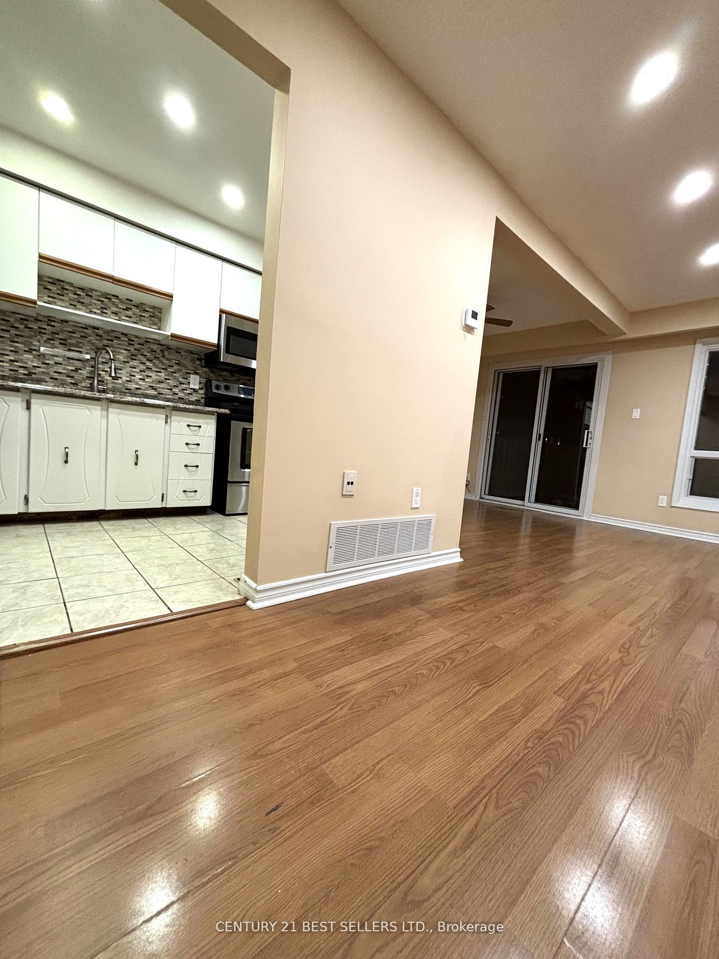 MLS #W12392240 image #10