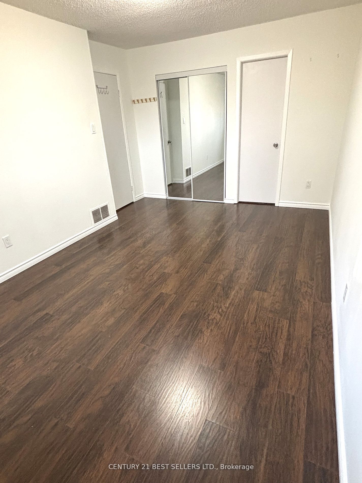 MLS #W12392240 image #23