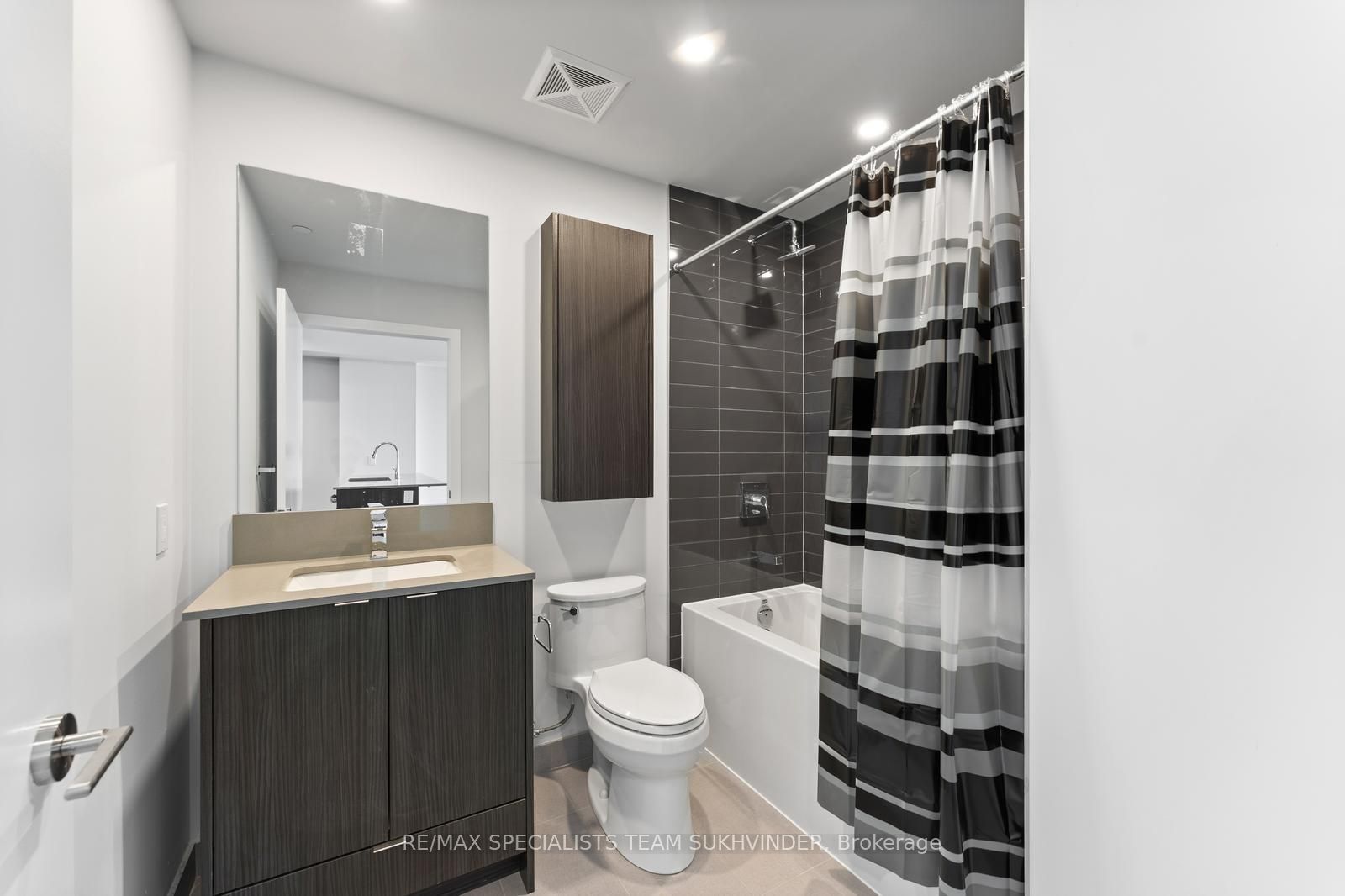 MLS #W12392421 image #10