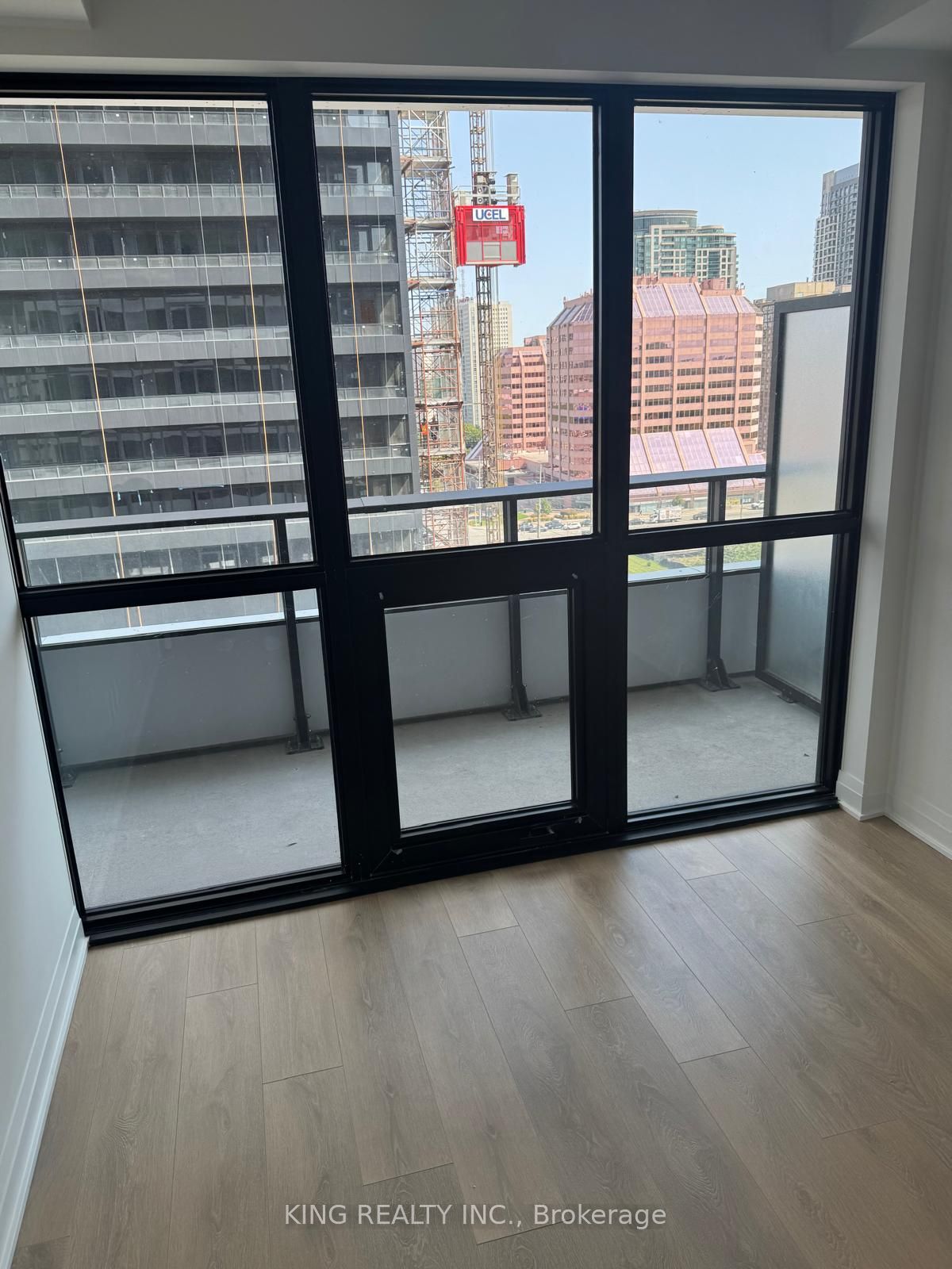 MLS #W12392845 image #11