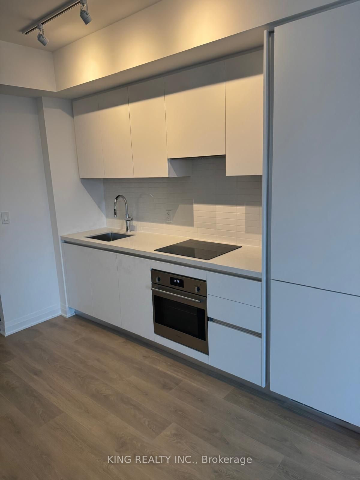 MLS #W12392845 image #5