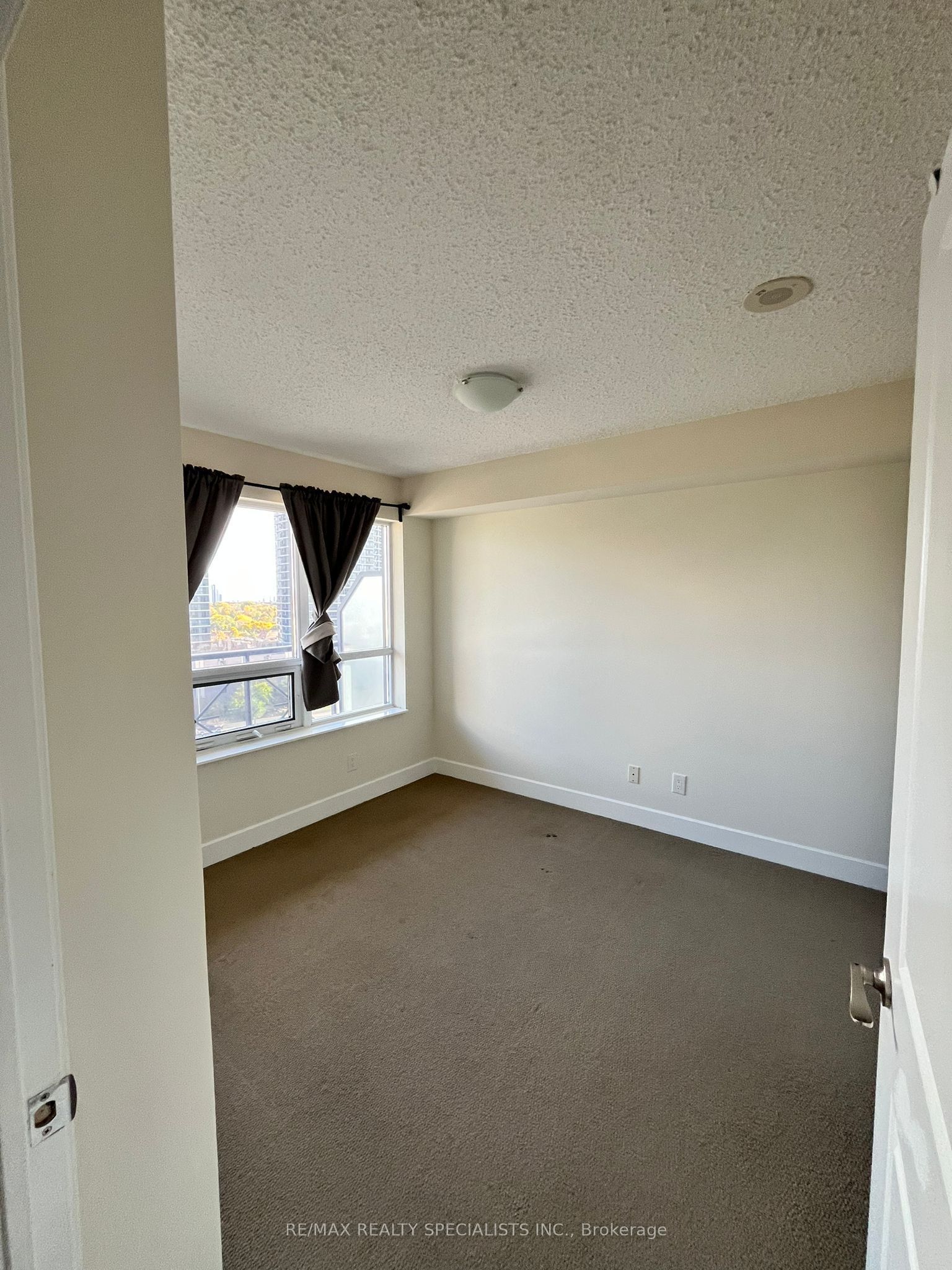 MLS #W12393002 image #14