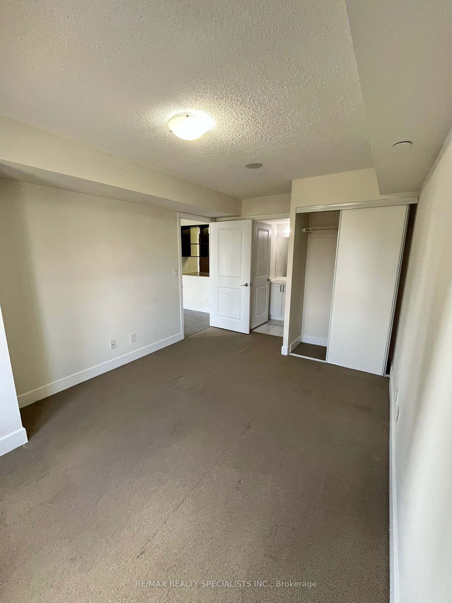 MLS #W12393002 image #18