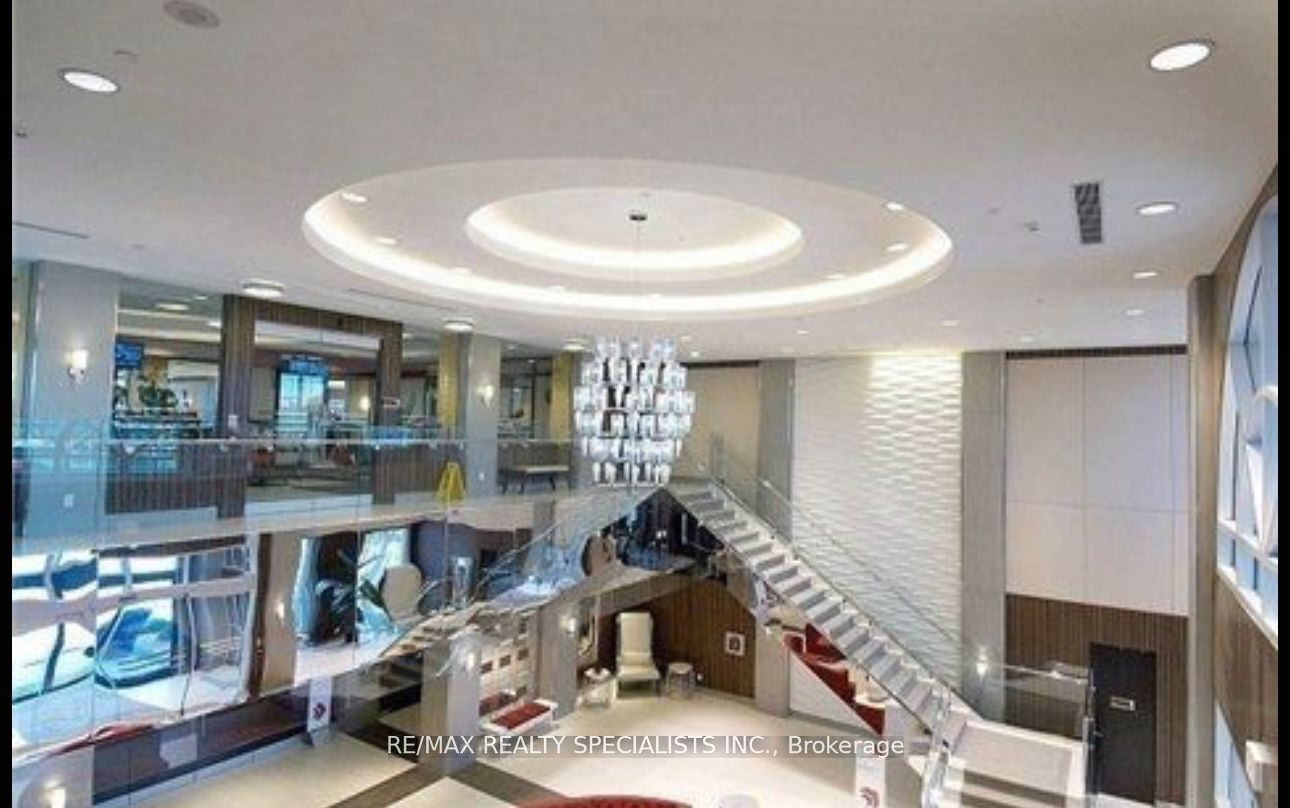 MLS #W12393002 image #2