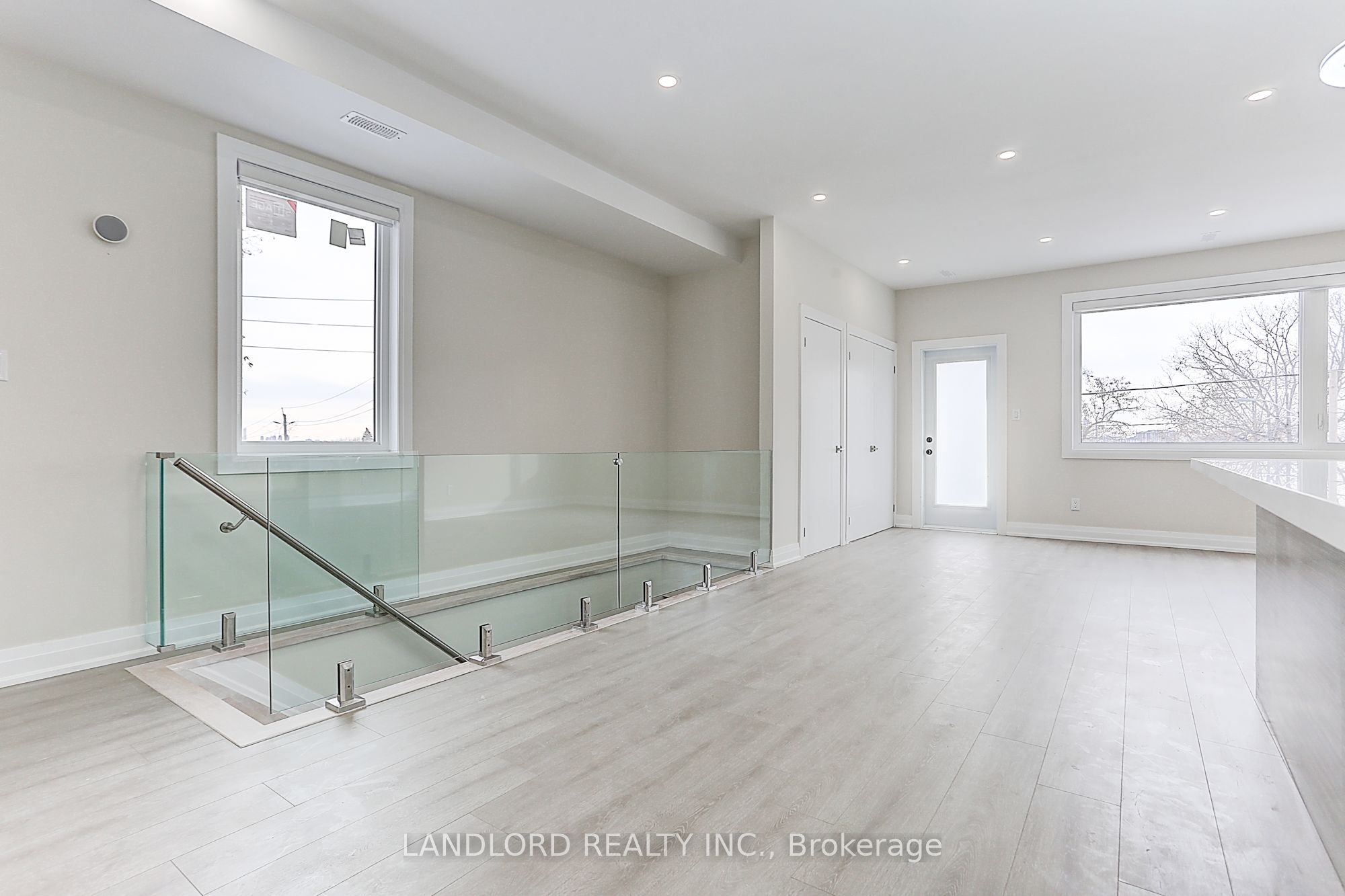 MLS #W12393915 image #3