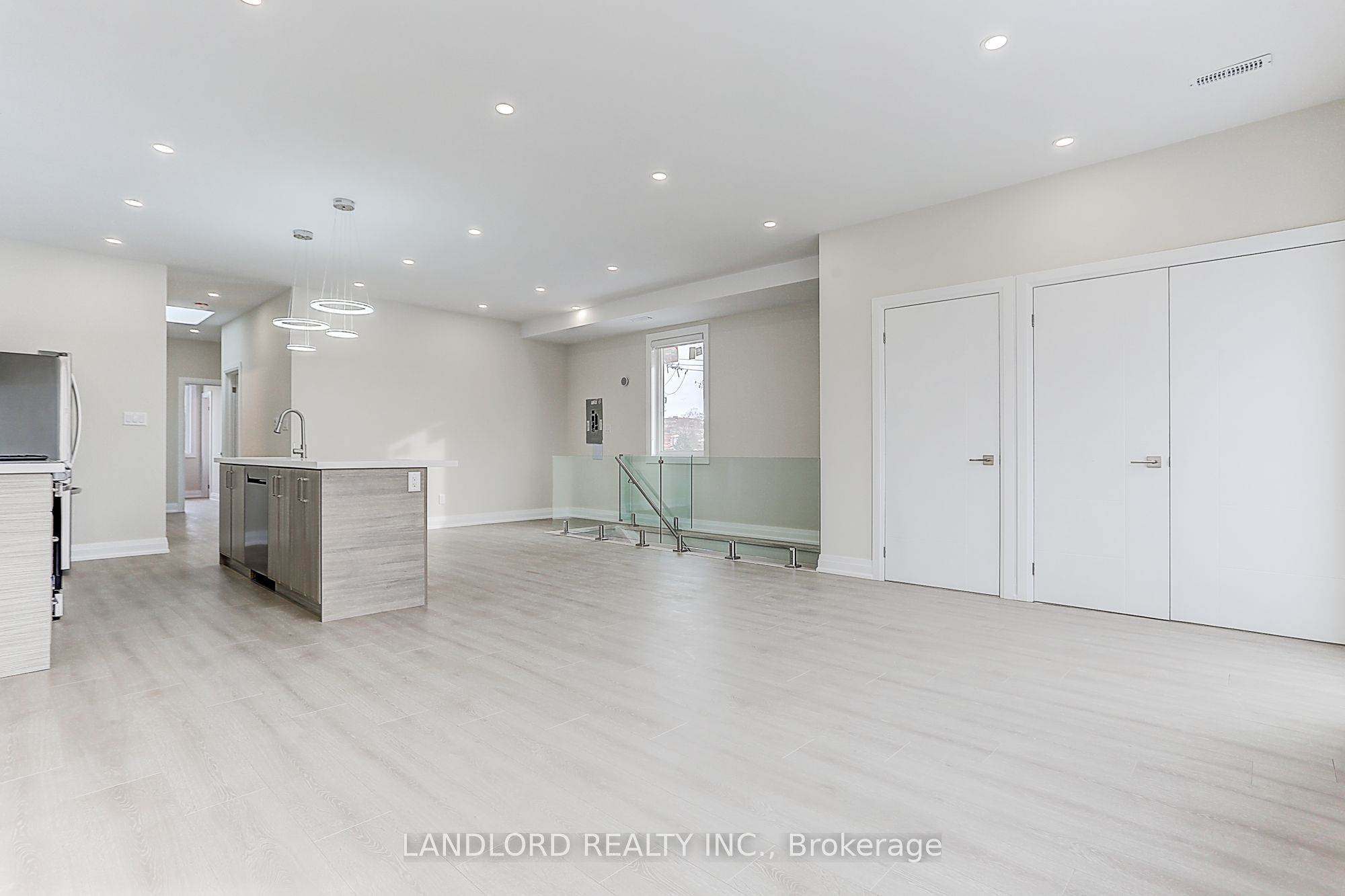 MLS #W12393915 image #8