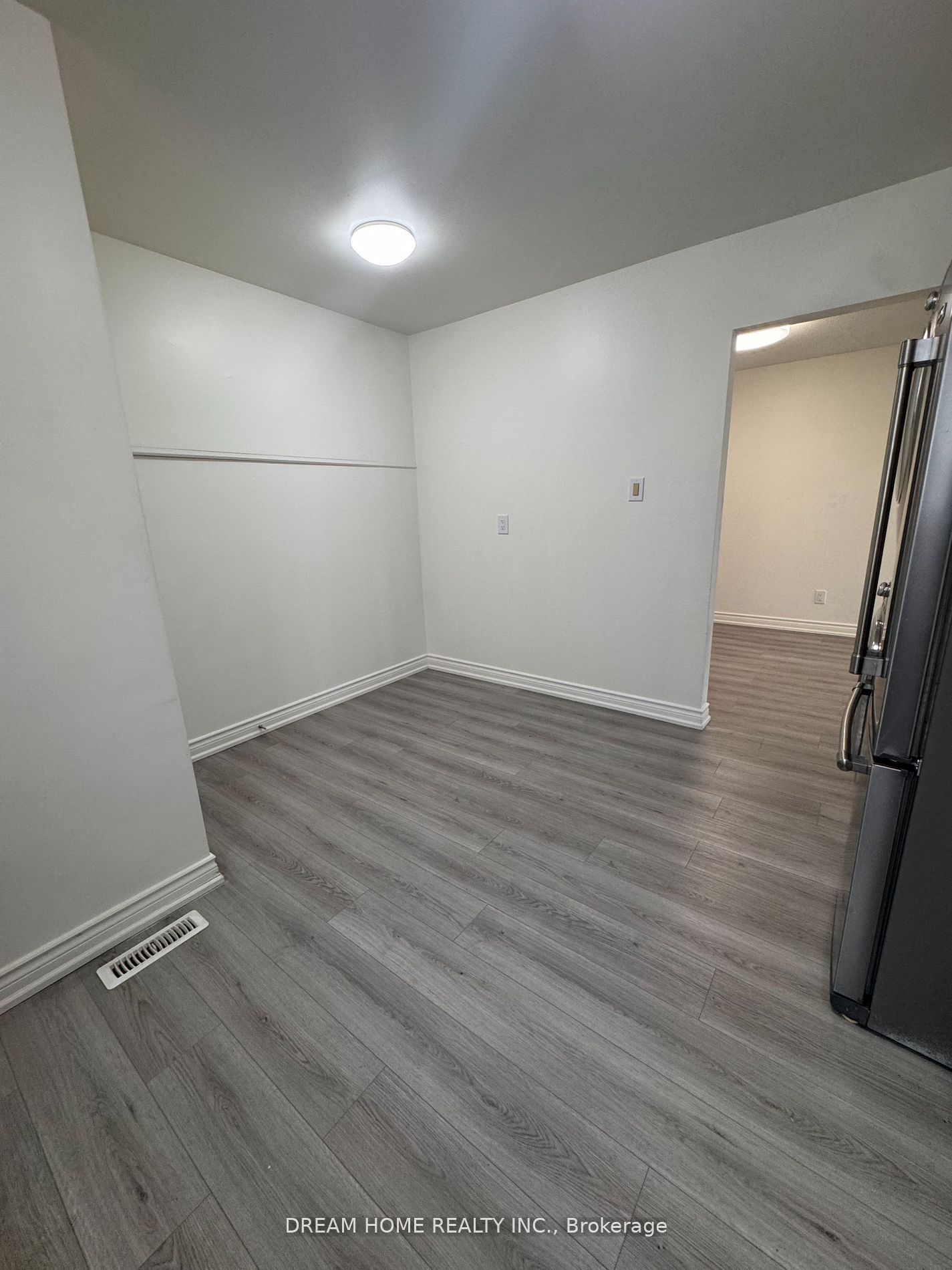 MLS #W12394018 image #15