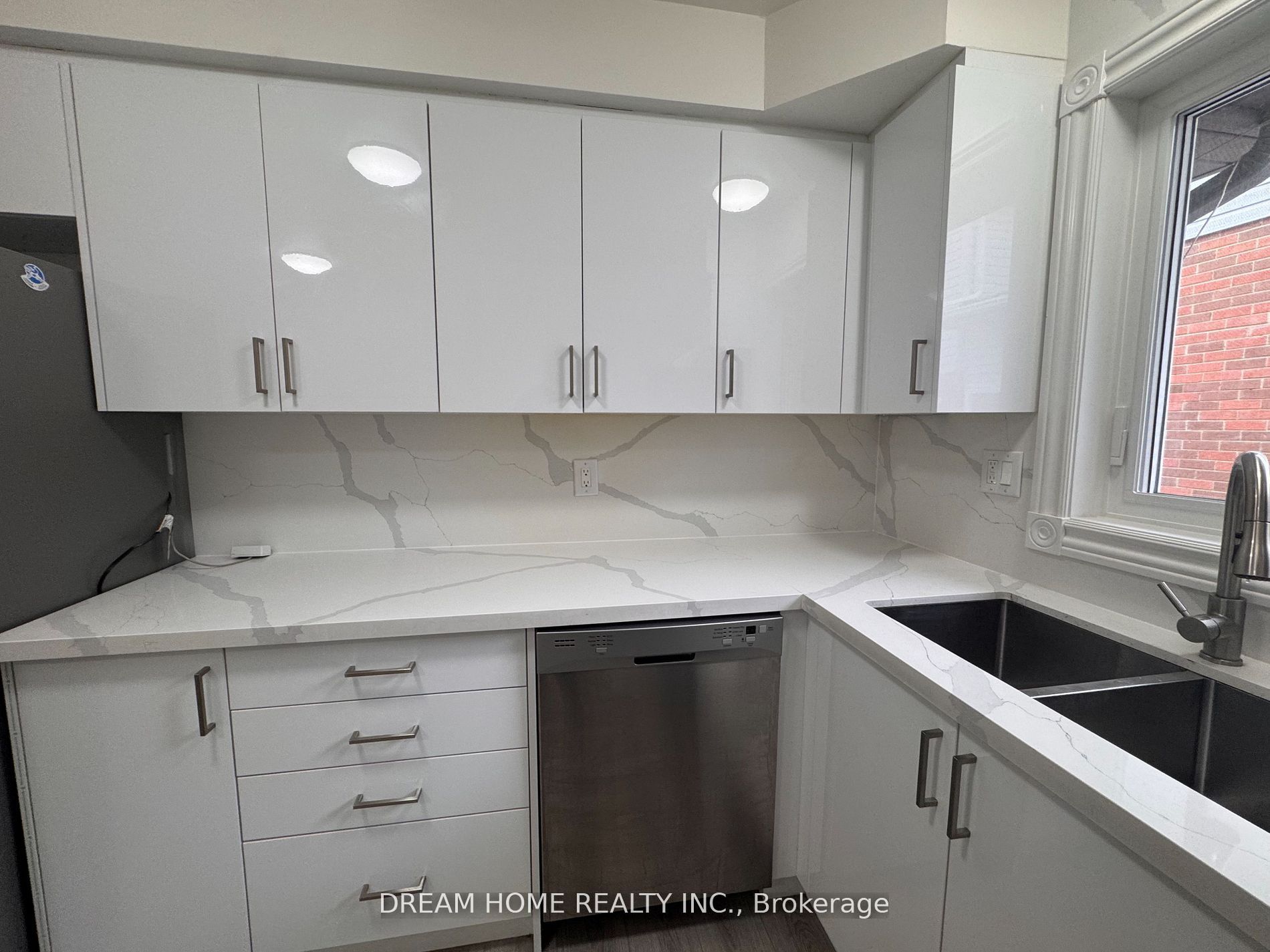 MLS #W12394018 image #17