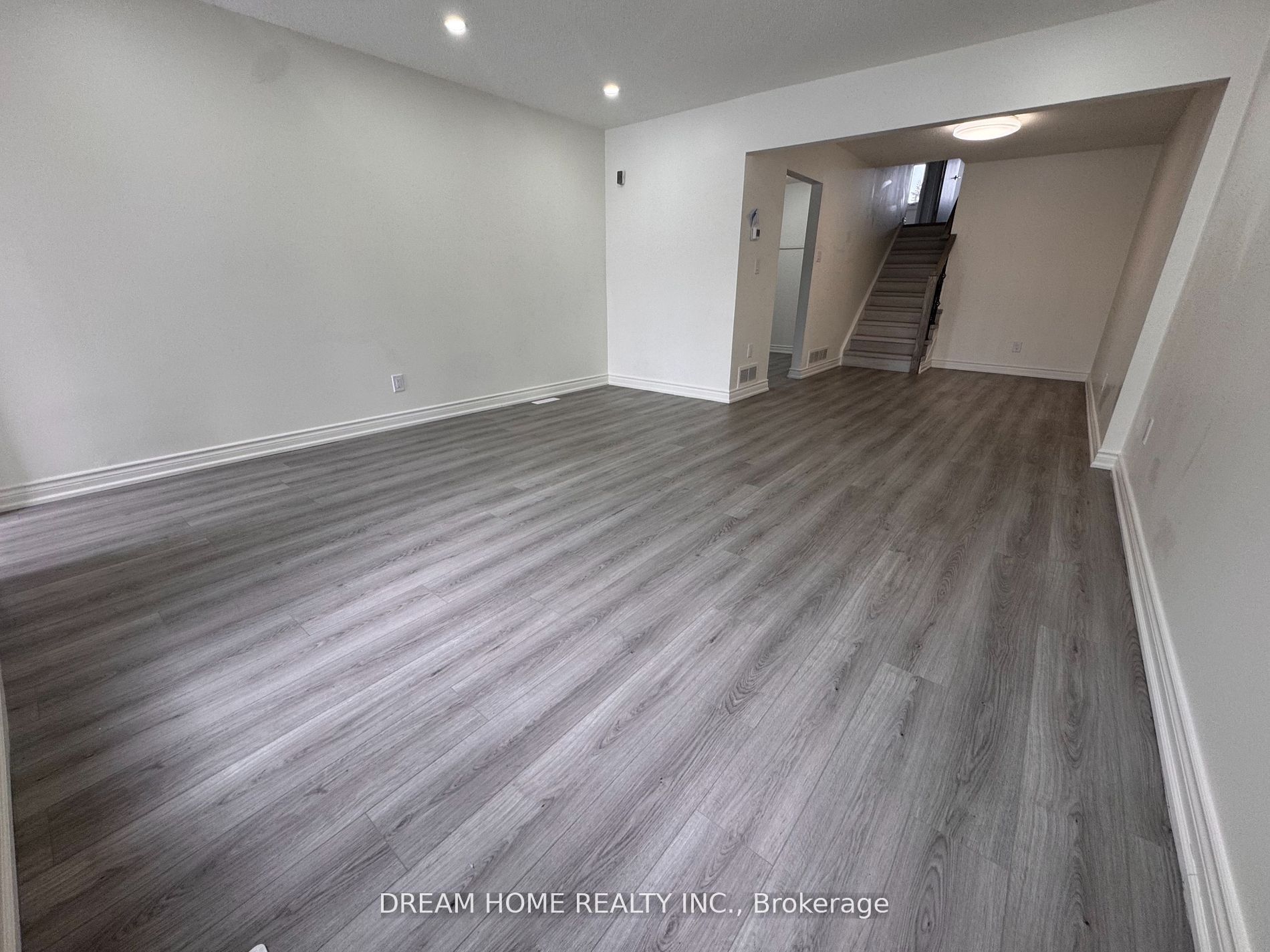 MLS #W12394018 image #5