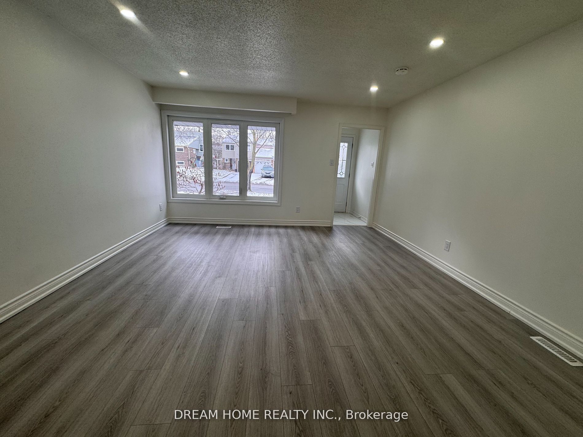 MLS #W12394018 image #6