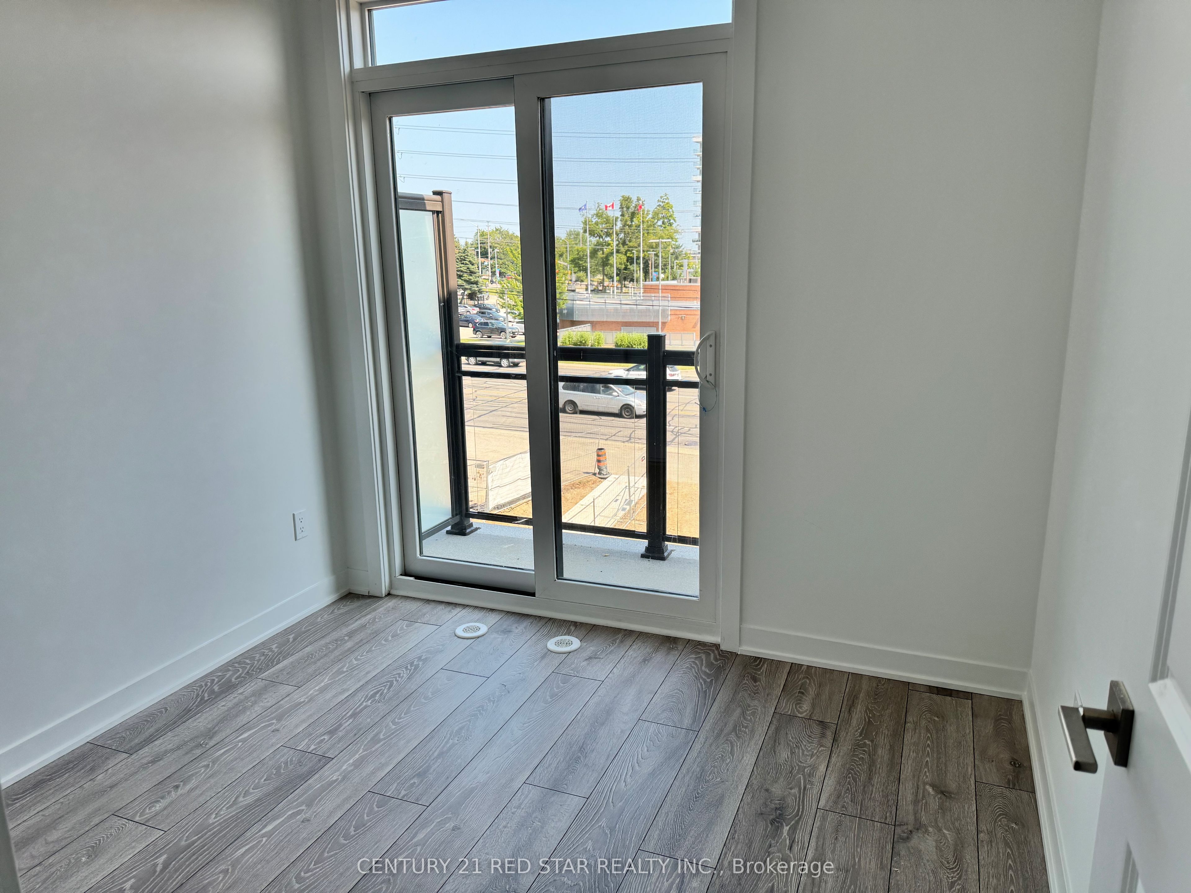 MLS #W12394278 image #4