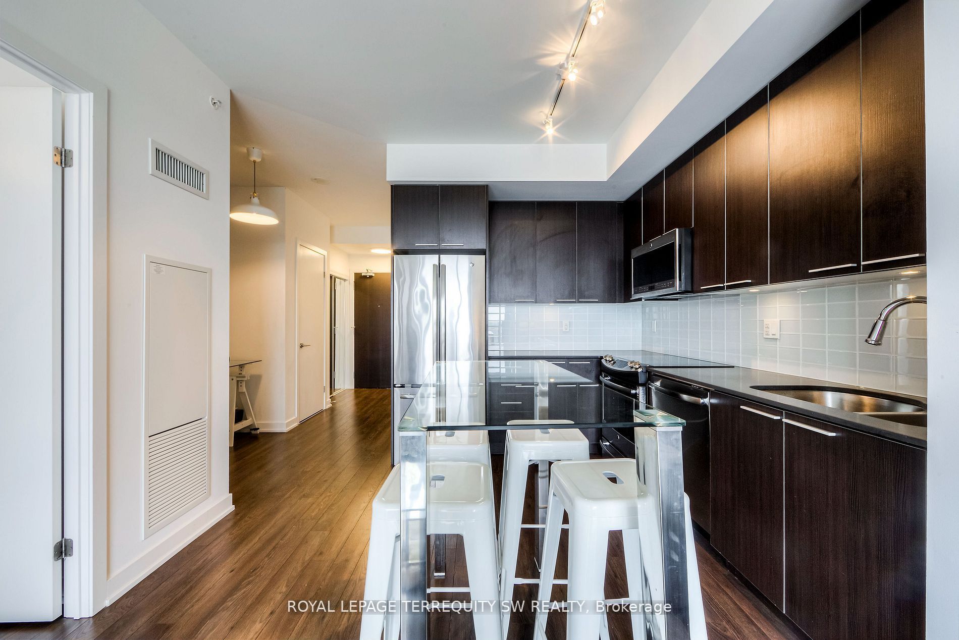 MLS #W12394420 image #1