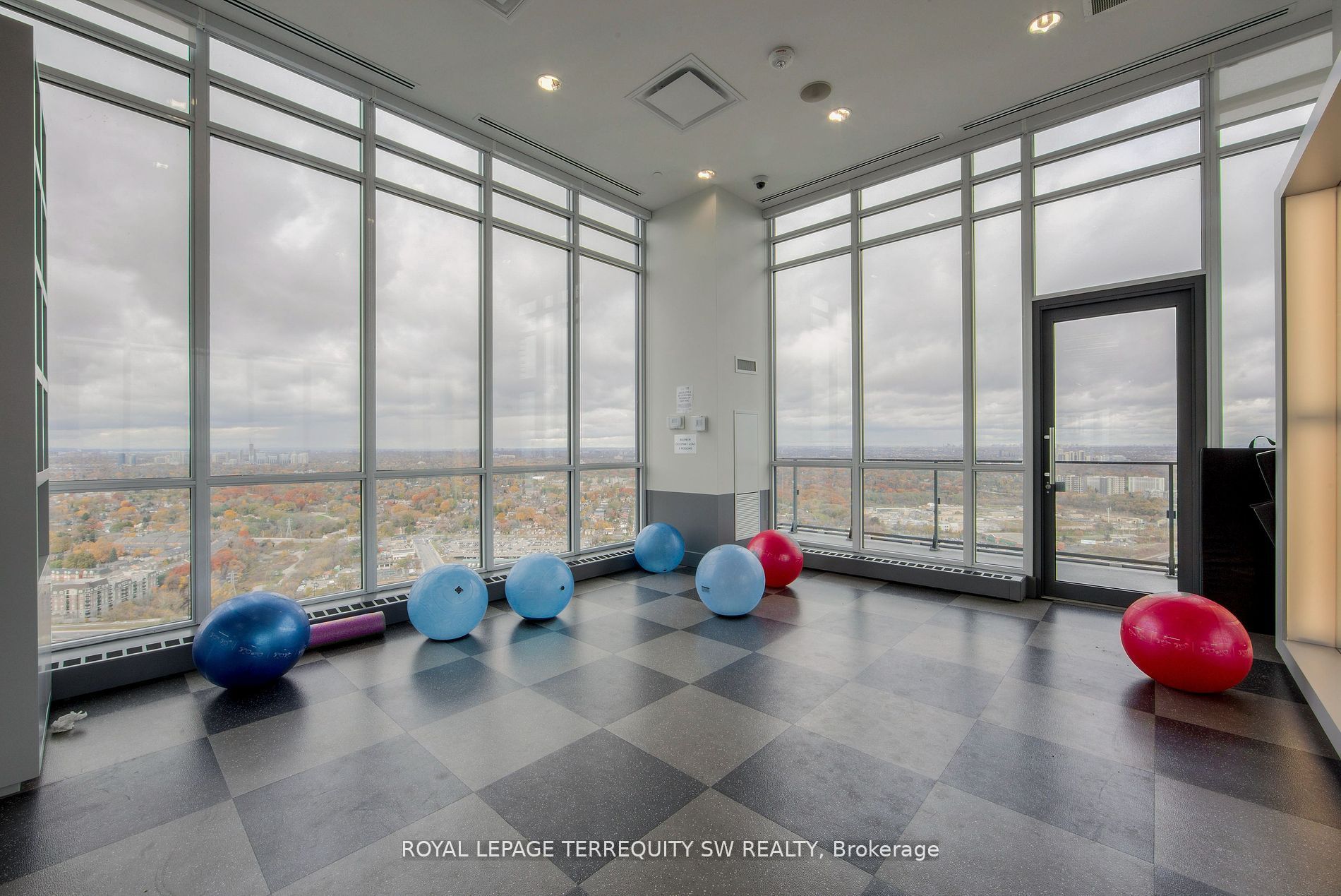 MLS #W12394420 image #13