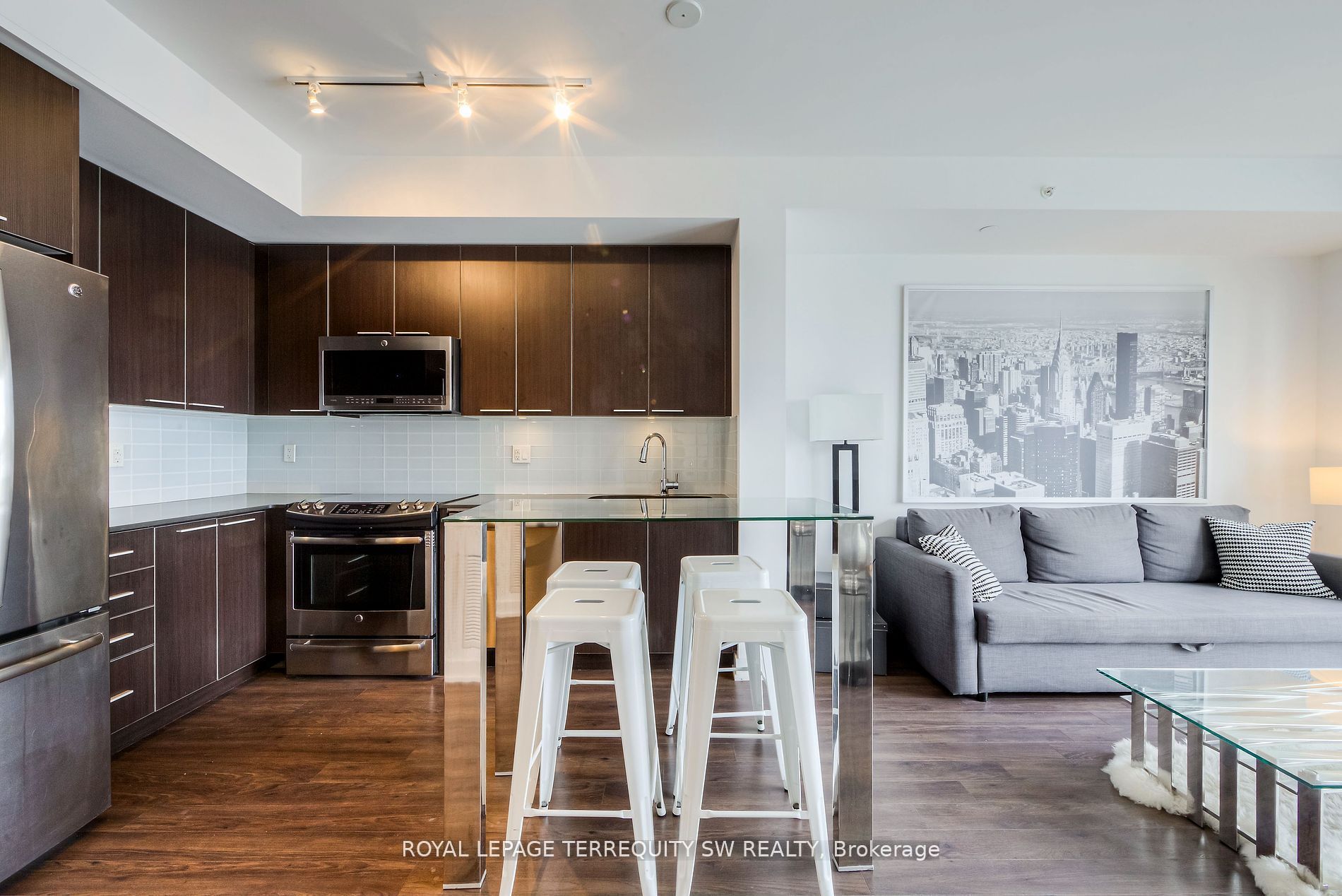 MLS #W12394420 image #2