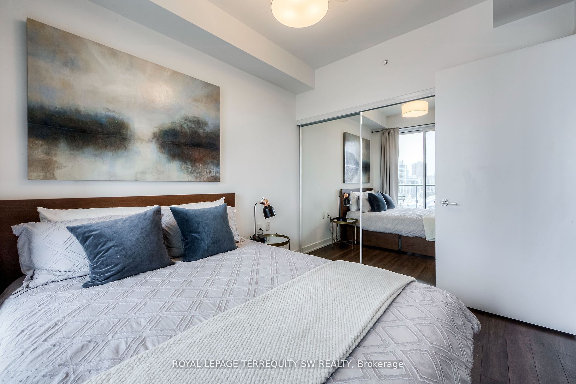 MLS #W12394420 image #7