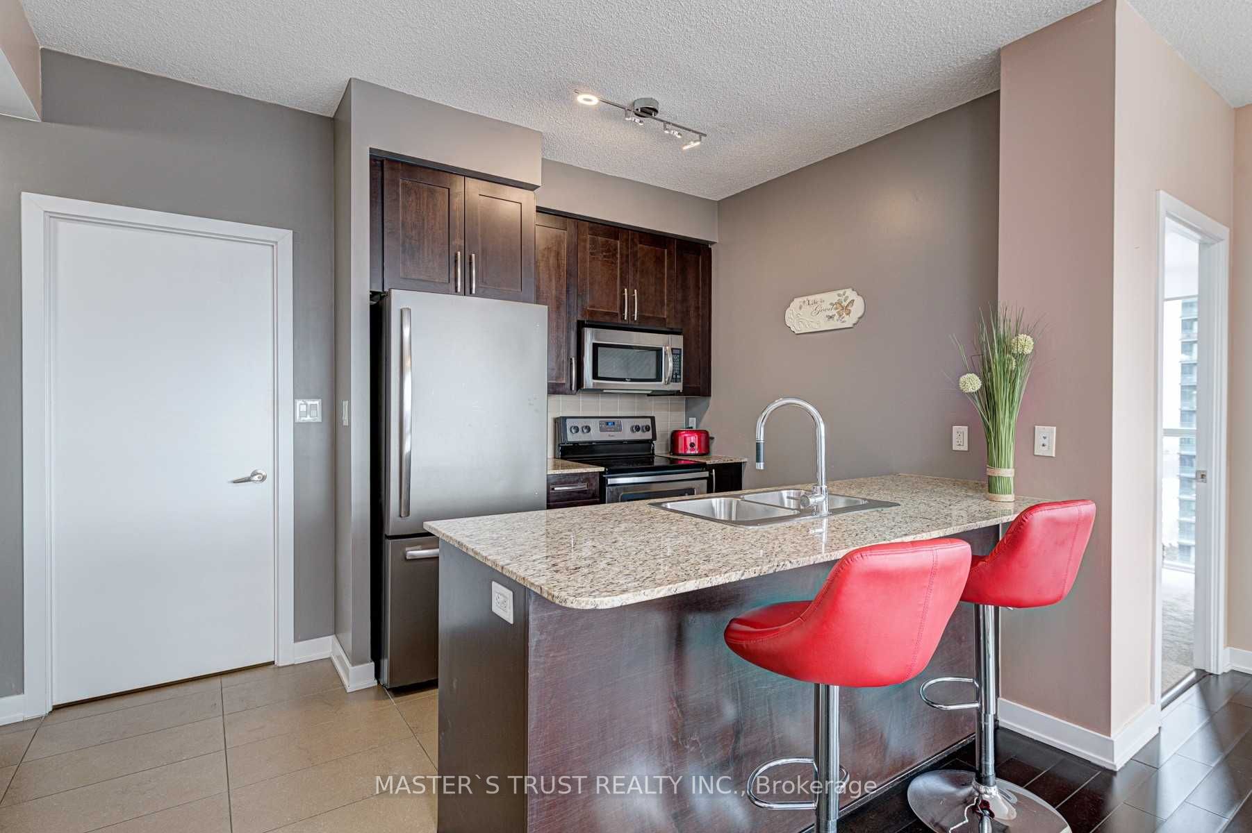 MLS #W12394480 image #2